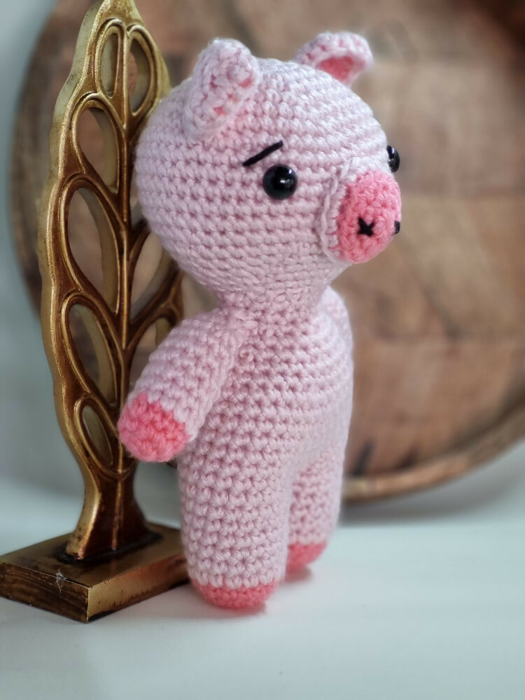 Pig crochet toy