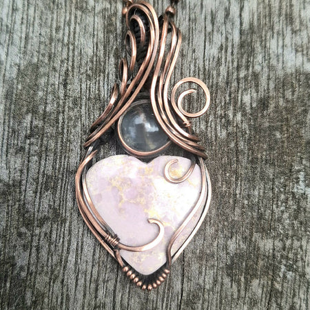 Phosphosiderite heart with Aquamarine accent in Copper with chain