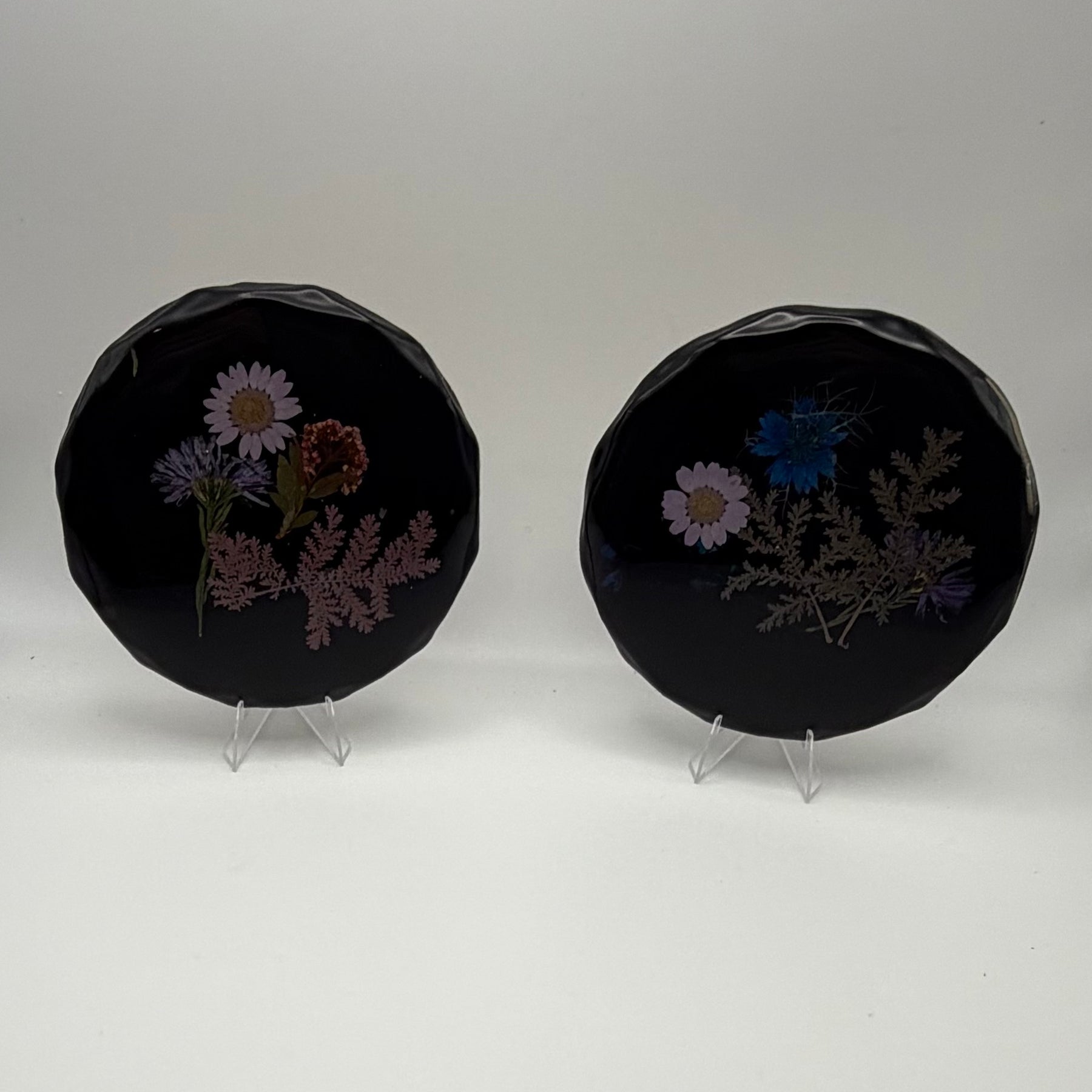 Handcrafted pressed purple/pink flower Resin Coasters - set of 4