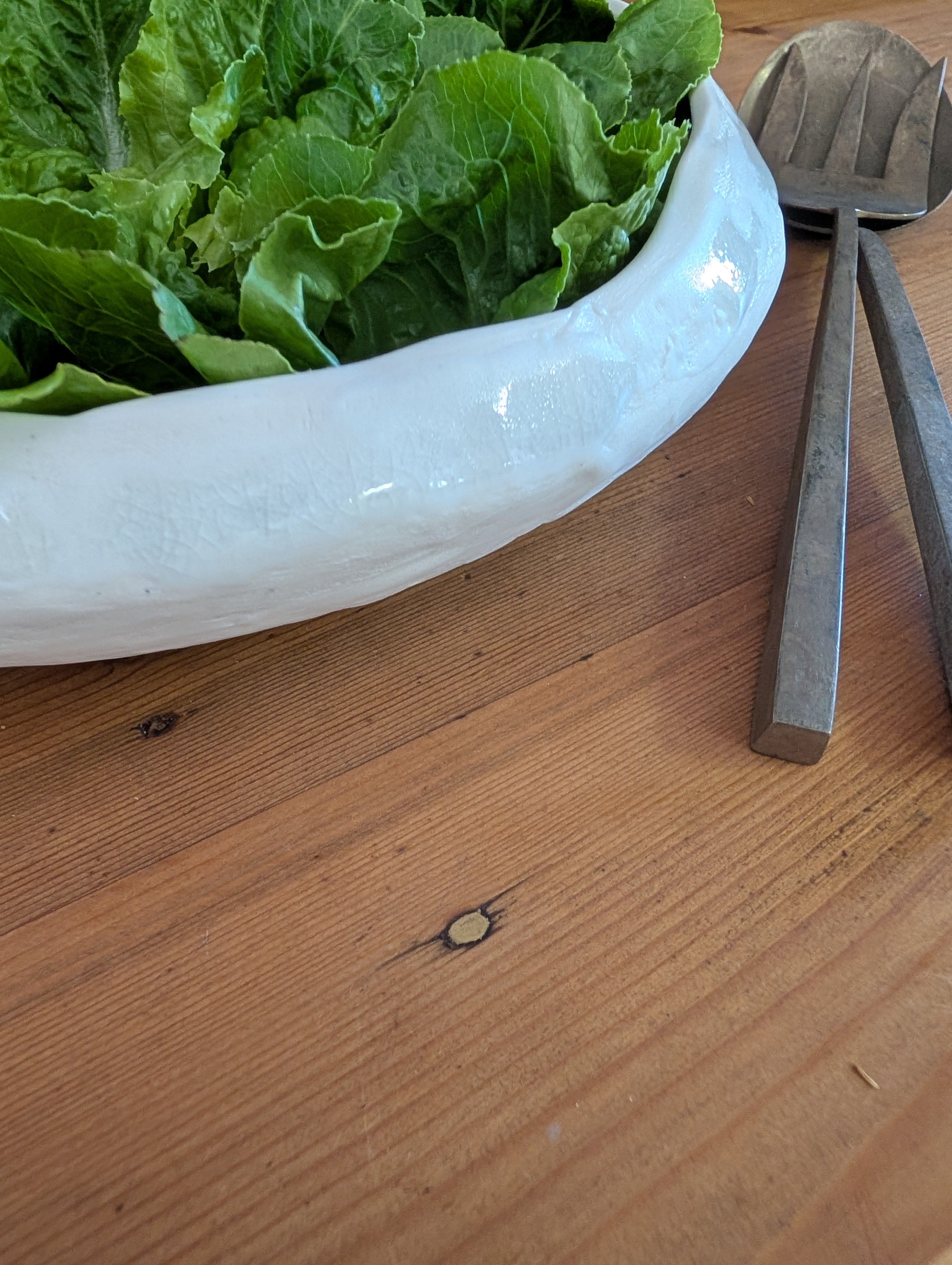 White Porcelain Serving Bowl | function • comfort • handformed