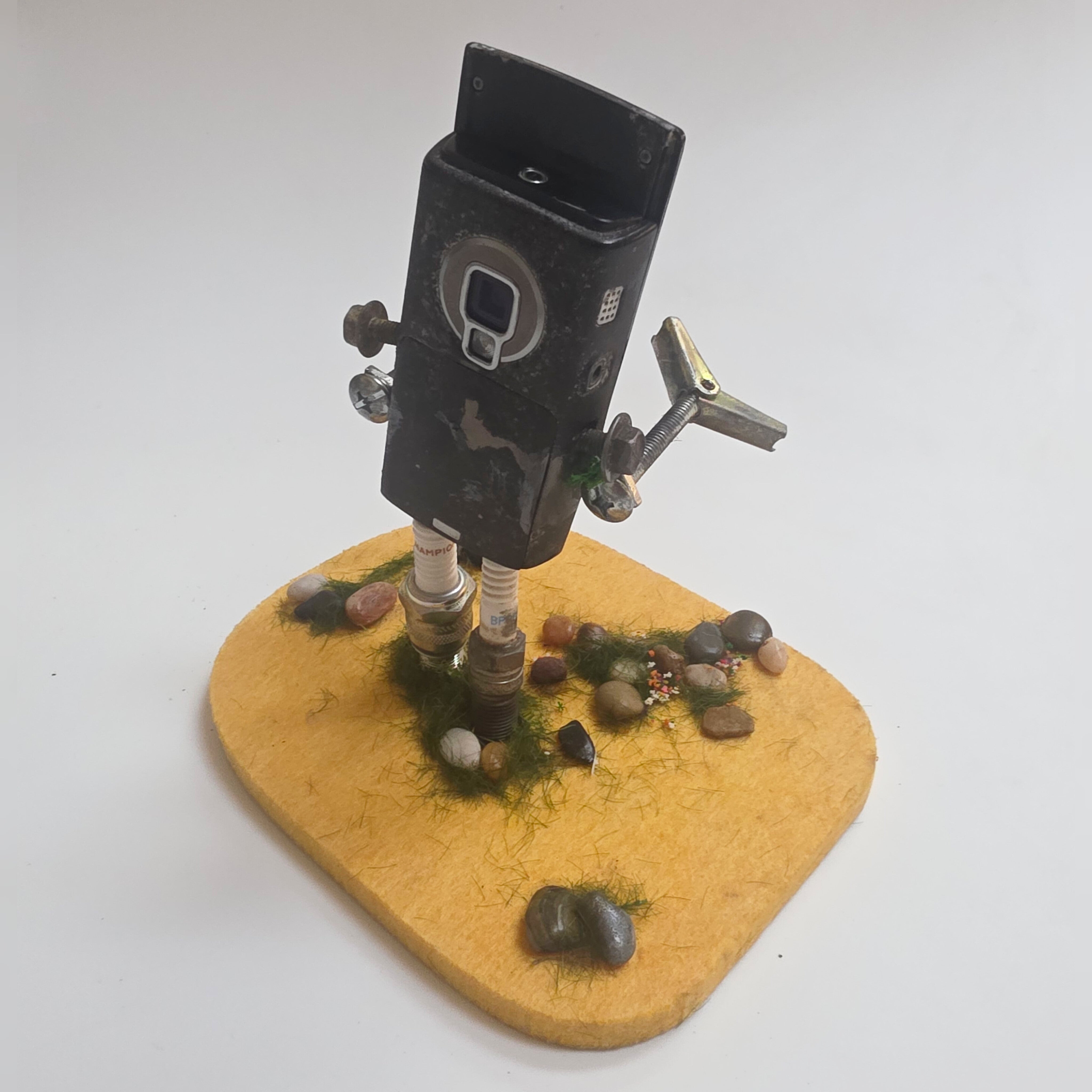 Phonekenstein – The Upcycled Nokia Monster Robot