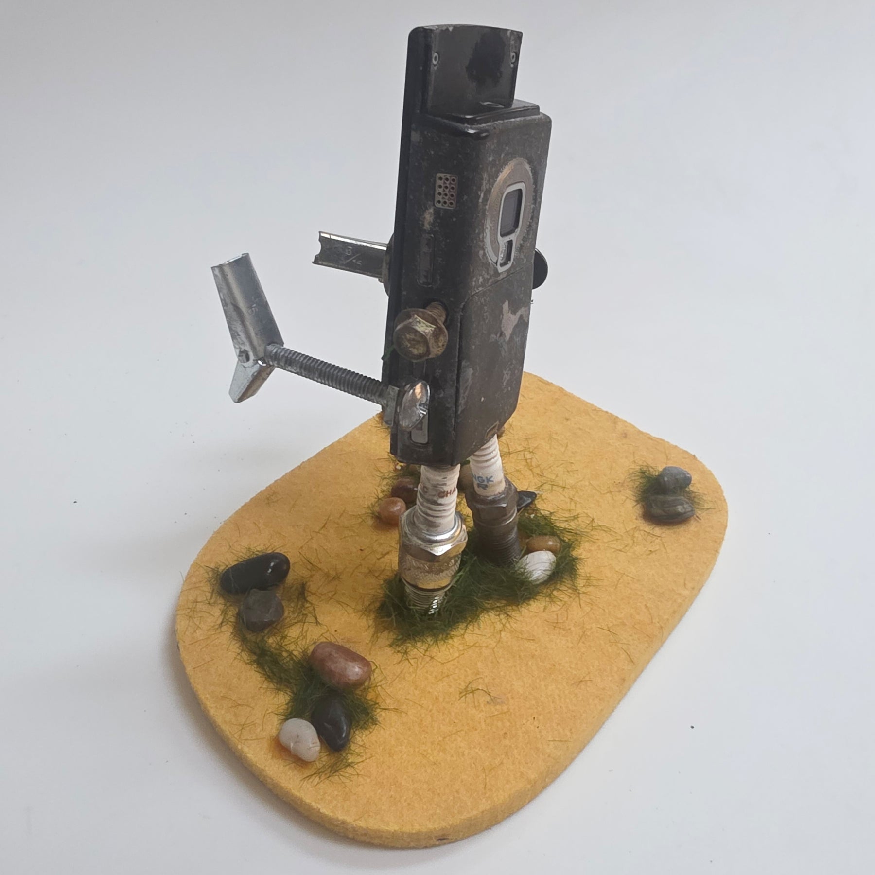 Phonekenstein – The Upcycled Nokia Monster Robot