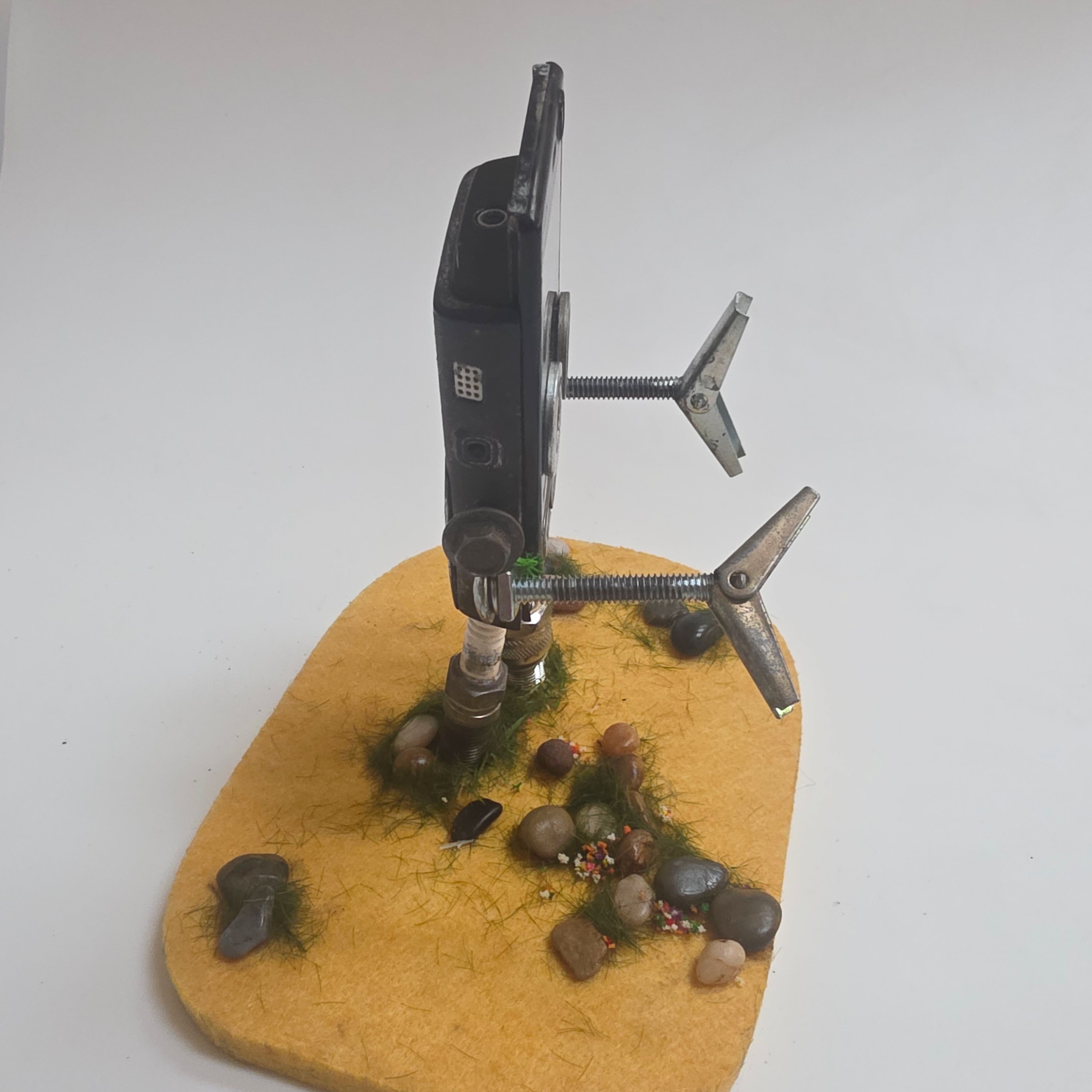 Phonekenstein – The Upcycled Nokia Monster Robot