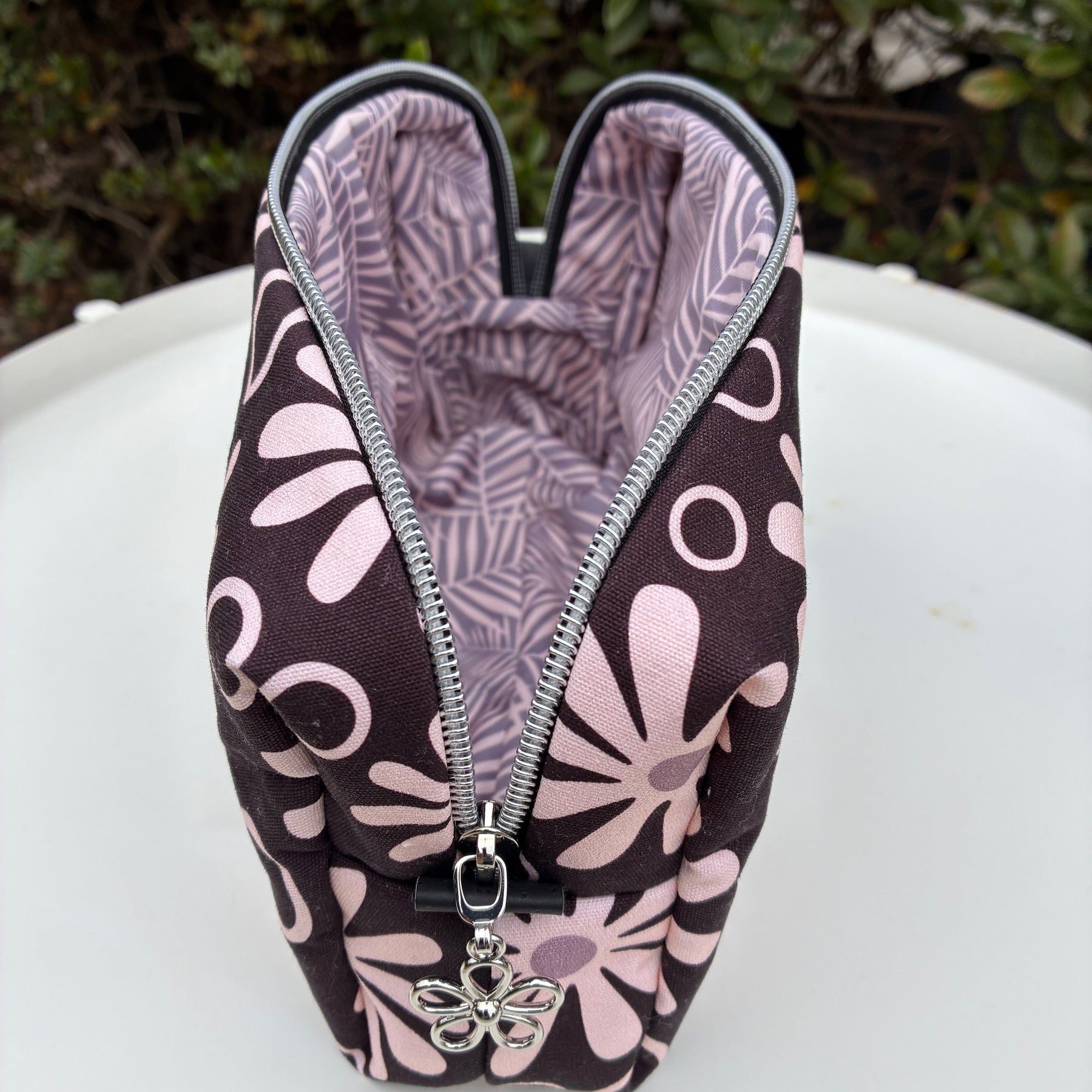 Bilby Pouch - Black Funky Daisies lined with Leaves (Anzela Simcock)