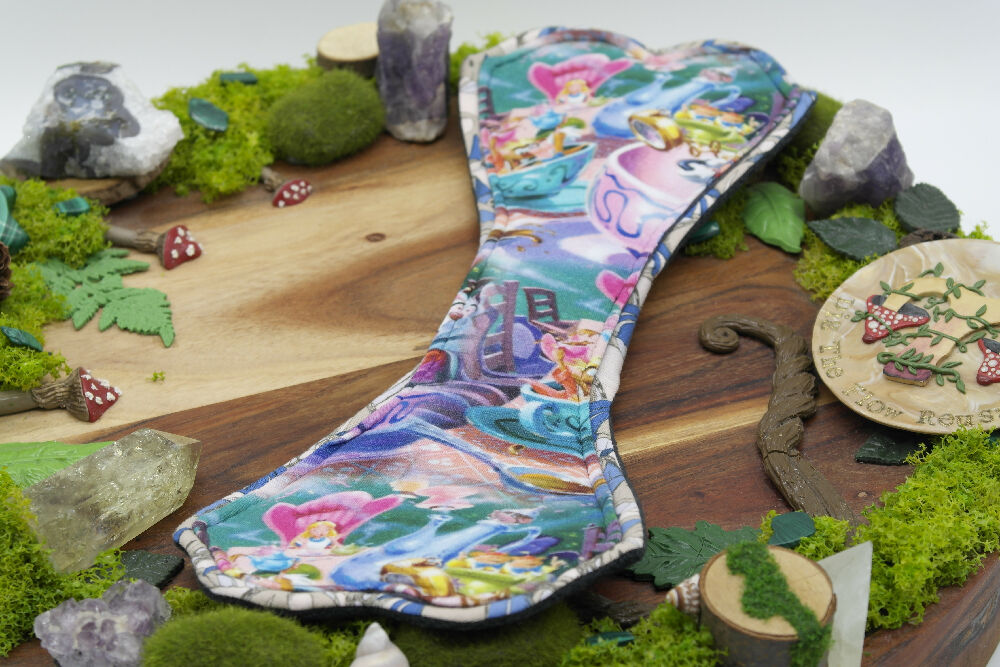 Eco-friendly reusable cloth pad 14" moderate (Lips of an Angel) - Tea Party