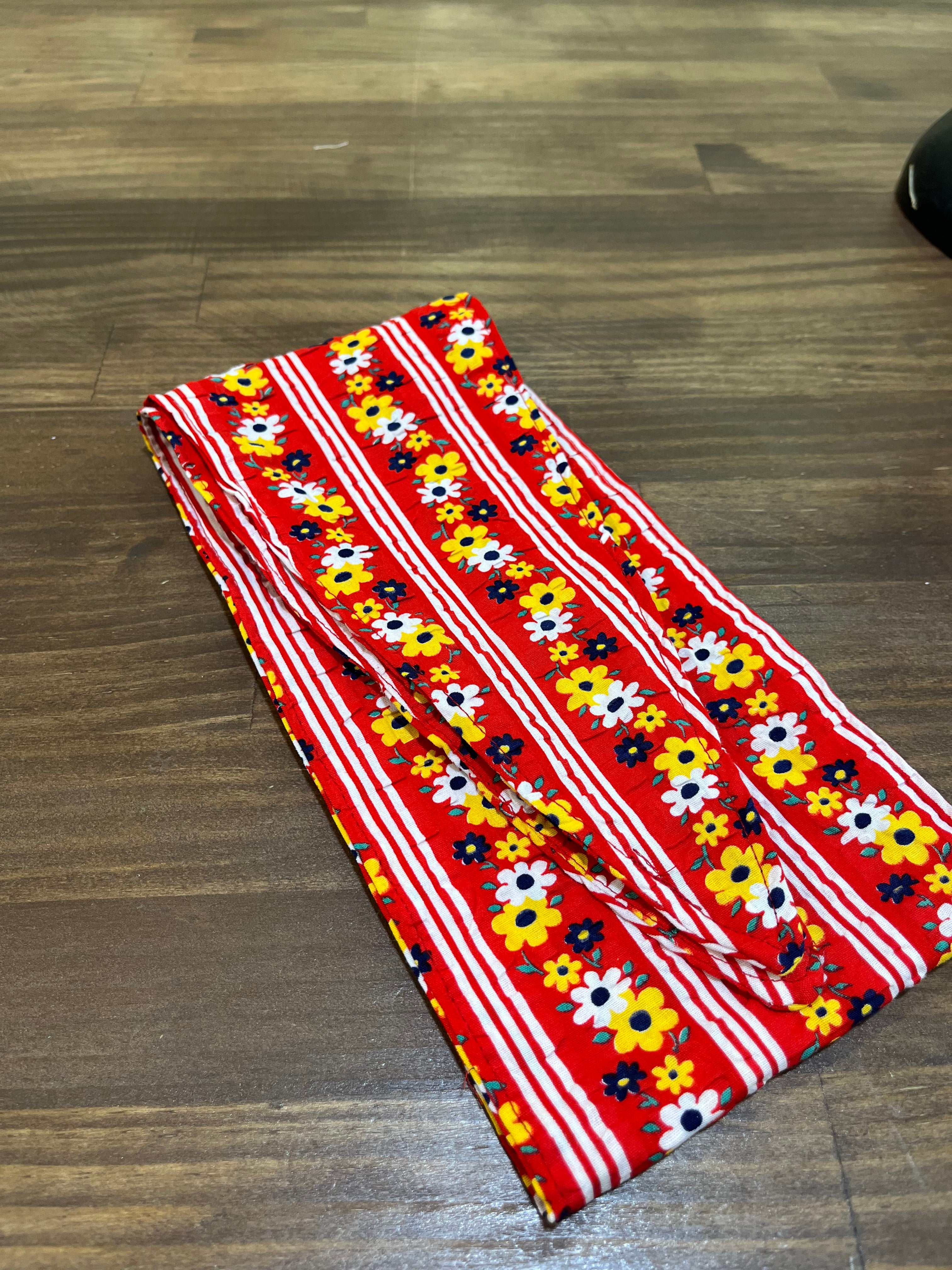 gorgeous red daisy seersucker vintage fabric head wrap - violetclothing - free postage