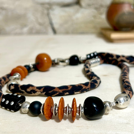 Necklace Animal Print Silk Vintage beads:  SCE-12