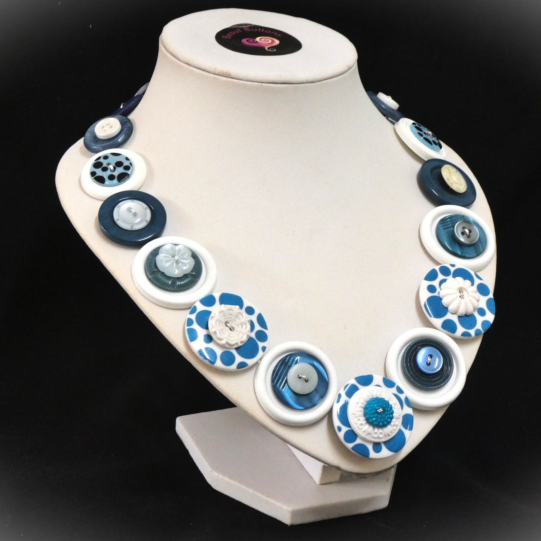 Blue bubbles necklace