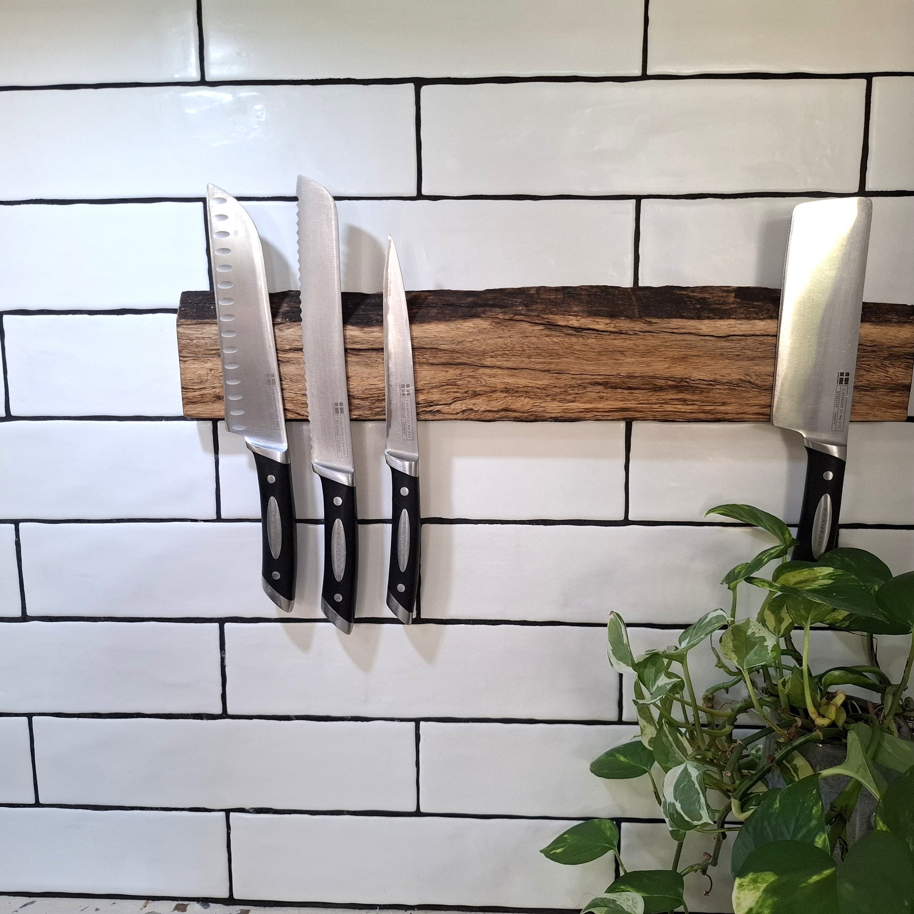Handmade Wooden Magnetic Knife Holder: Wall-Mounted Kitchen Rack