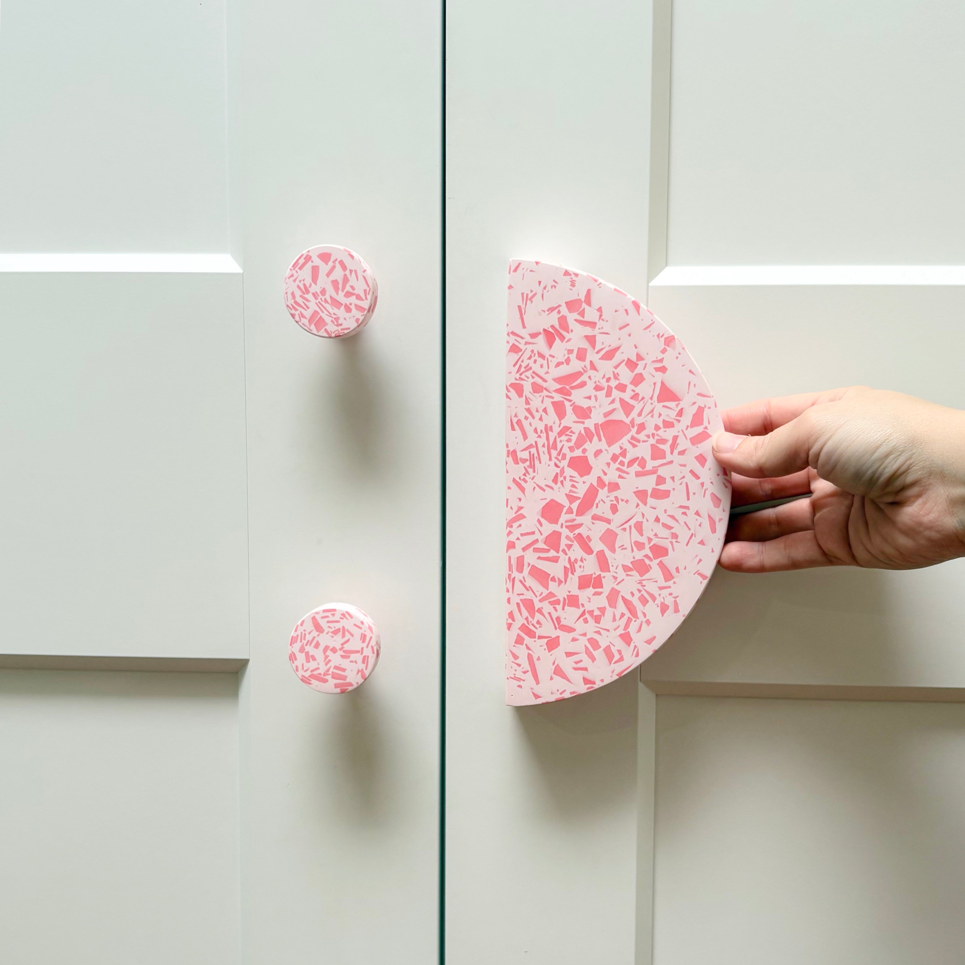 Double pink terrazzo knobs