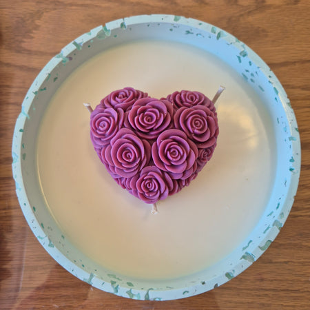 Large soy wax eco-concrete bowl candle with plum floral heart