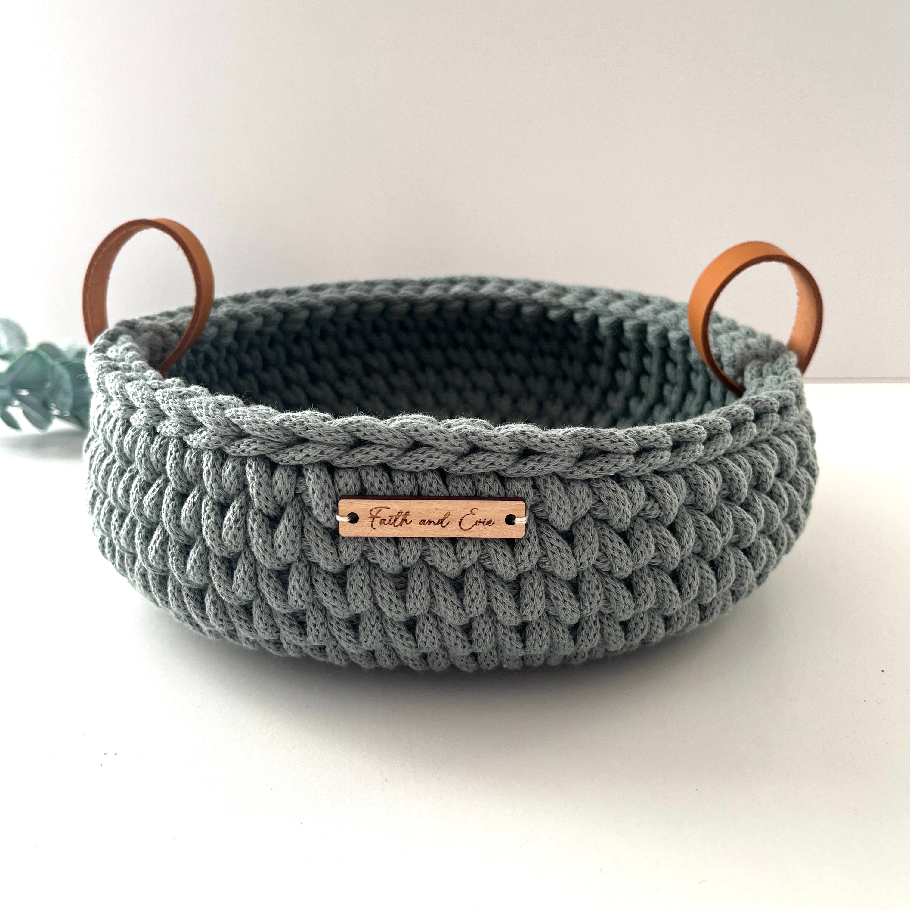 Crochet basket with handles - colour Laurel