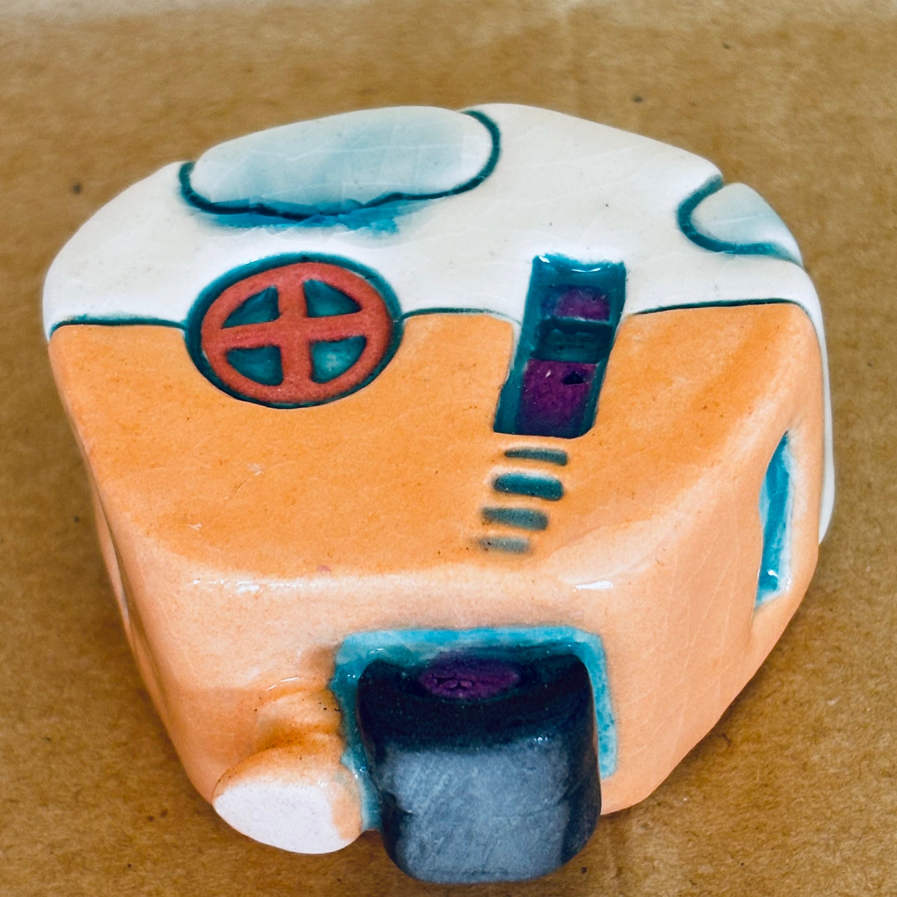 Small Retro Collectable Ceramic Caravan 7