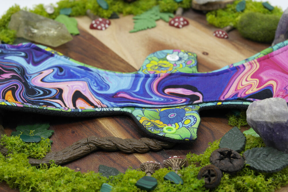Eco-friendly reusable cloth pad 14" moderate (Lips of an Angel) - Floating