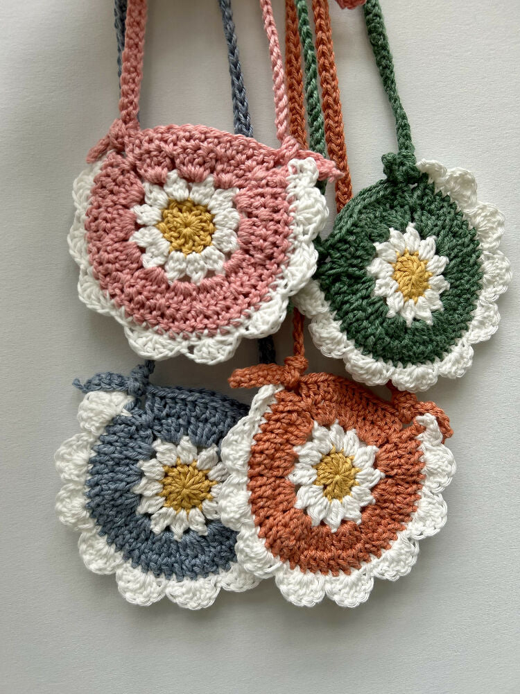 Crochet boho bag, toddler purse, children's handbag, crochet bag, flower girl gifft, dress up accessory handbag