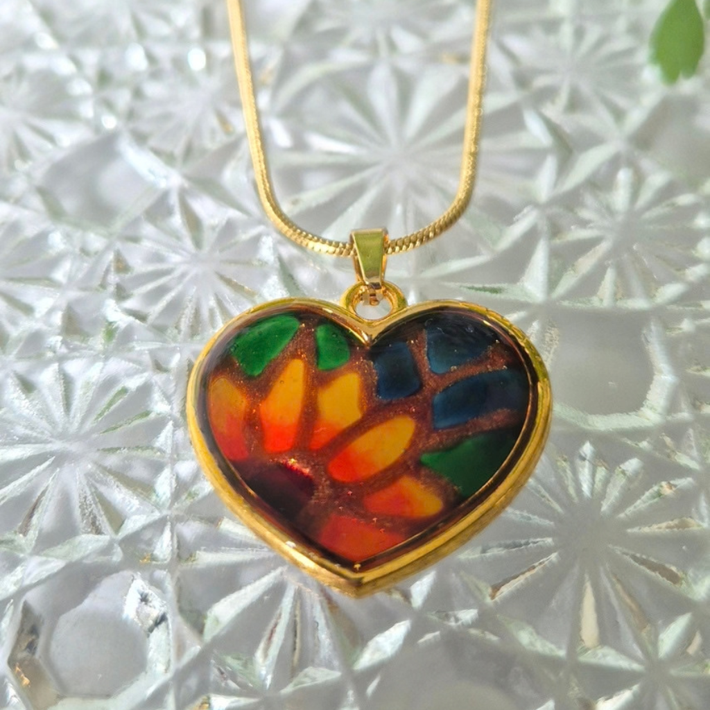 Hand-painted Resin Flower Heart Pendants