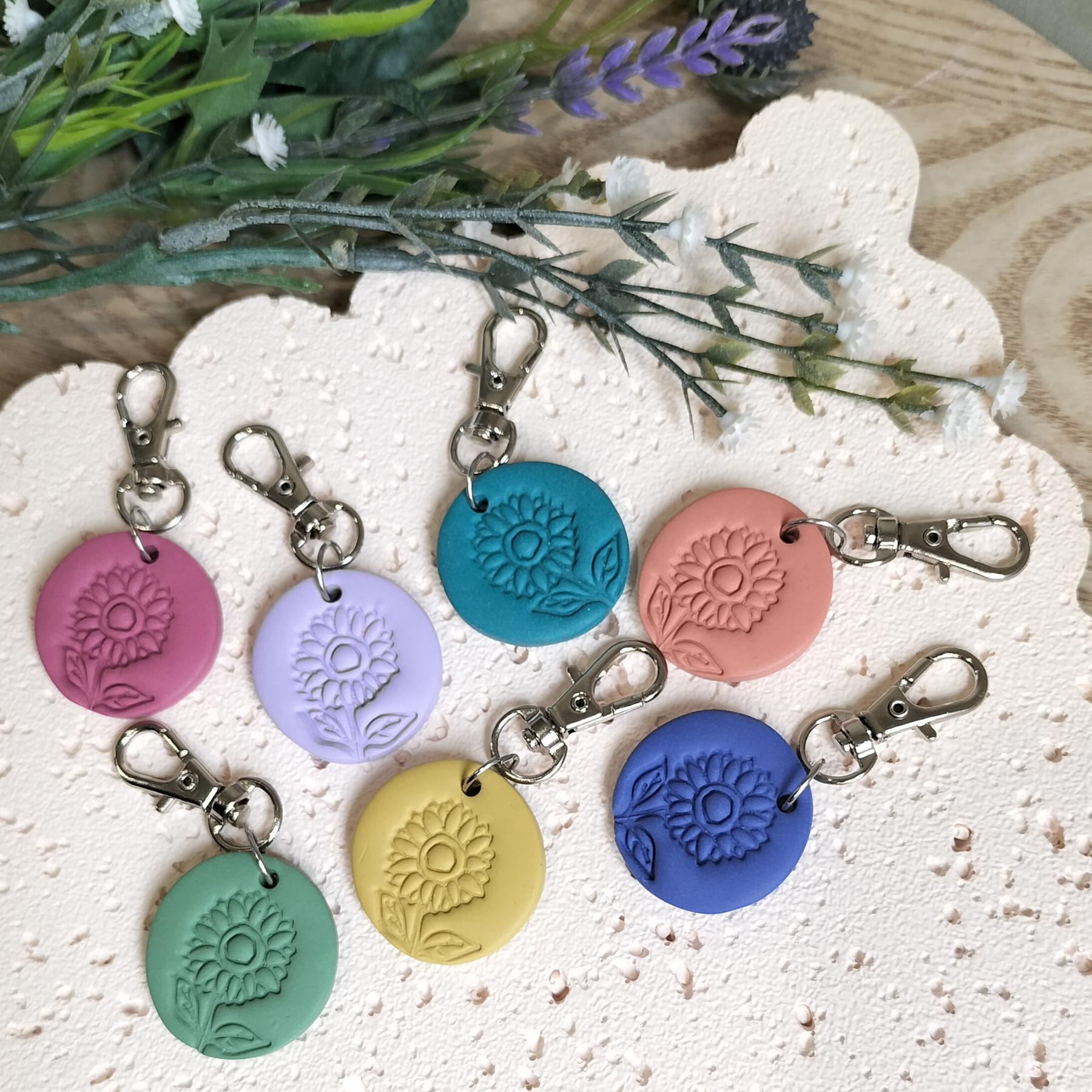 Chunky Round Australiana Embossed Clay Keyring - Assorted Colours