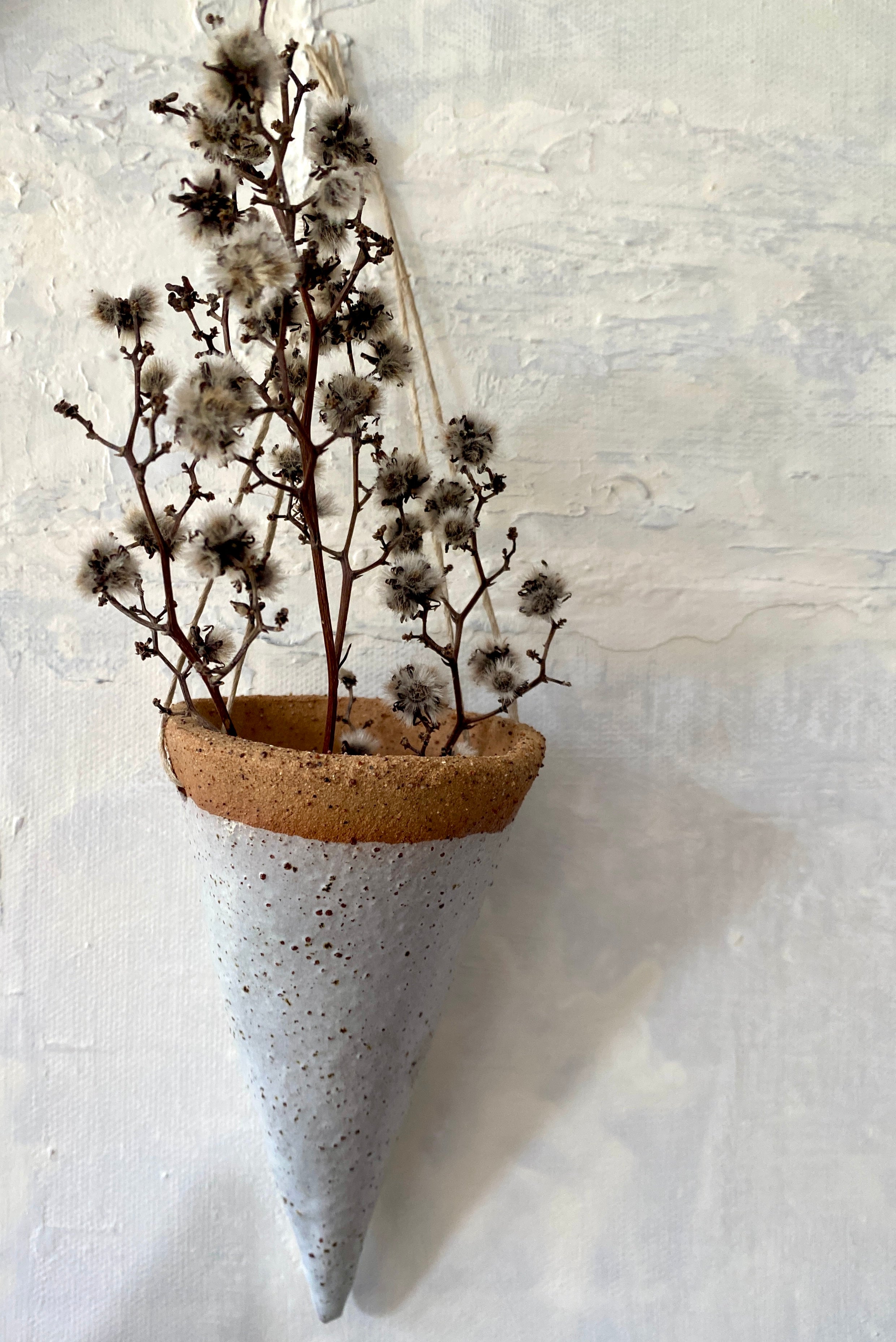 Hanging Ceramic Cone Shaped Flower Vase (25-1204)