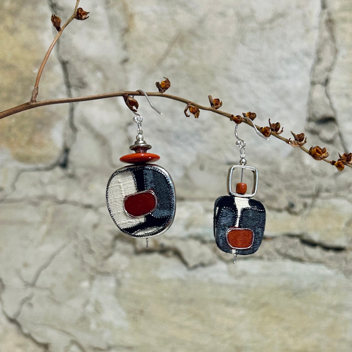 Earrings Asymmetrical Charcoal Rust Black Beige Silver - EE-193