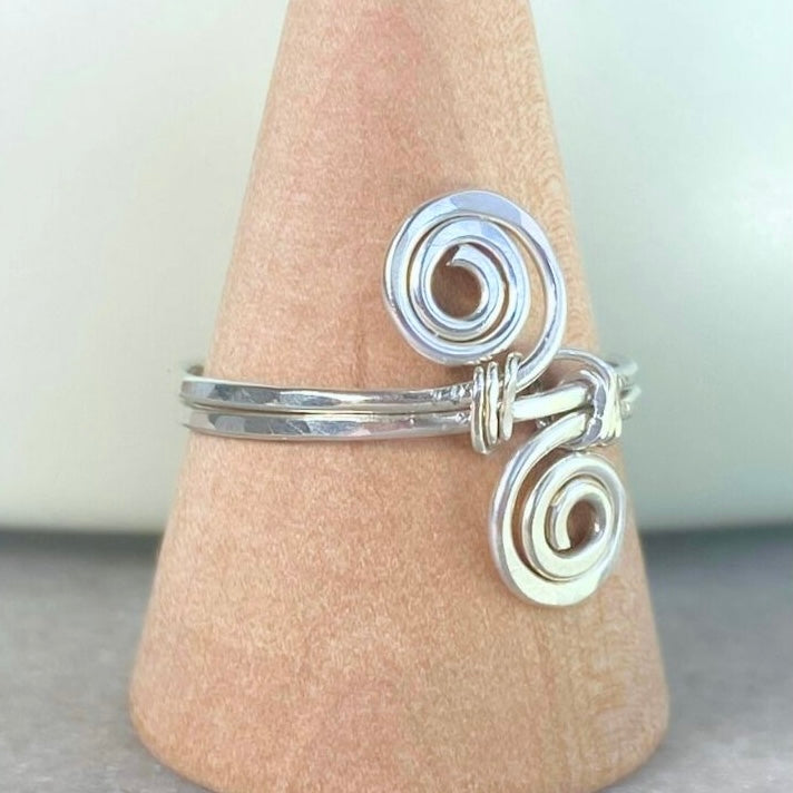 Figure-8 spirals ring | Sterling silver | Celtic-inspired jewellery