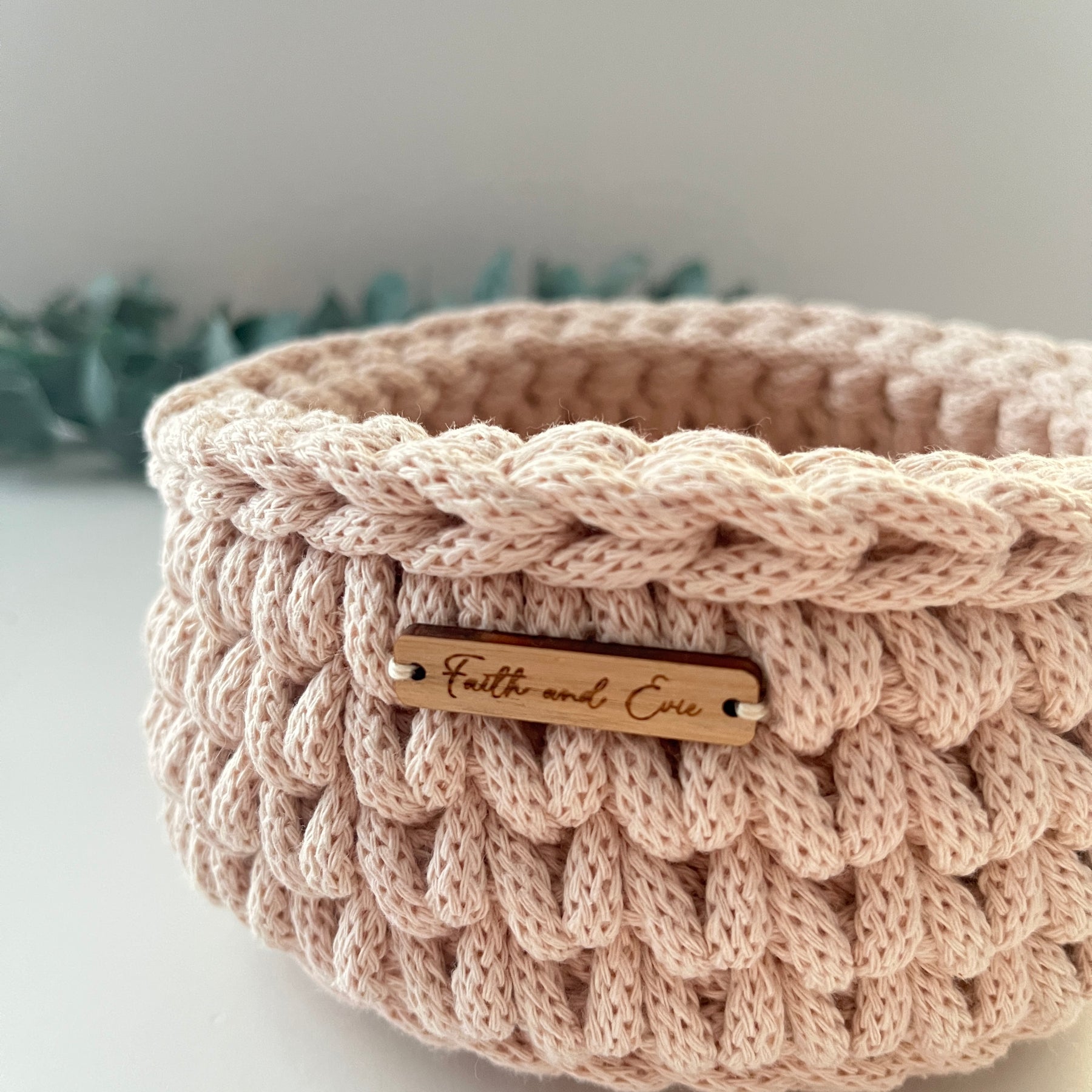 Crochet basket - small - colour Nude