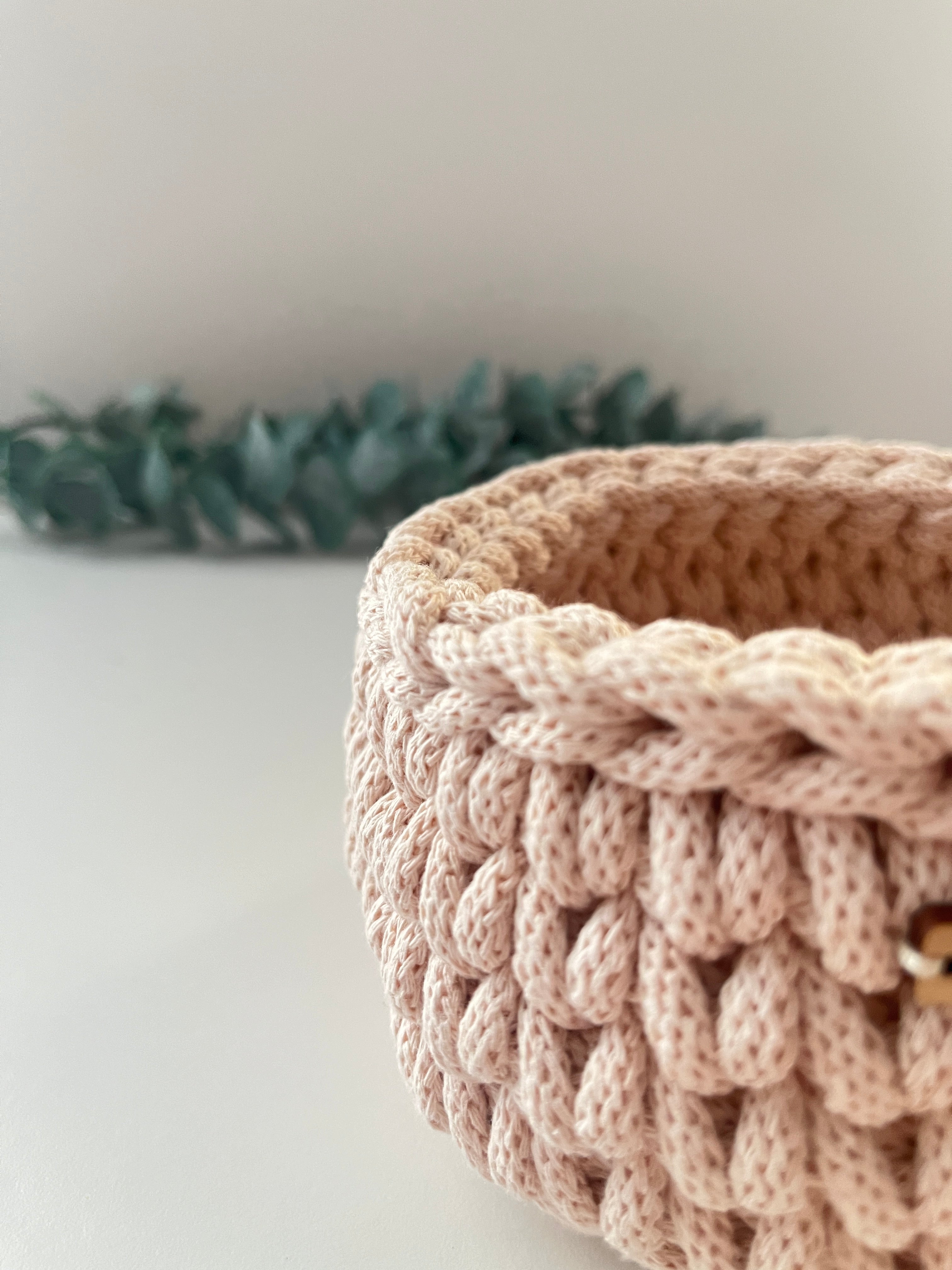 Crochet basket - small - colour Nude