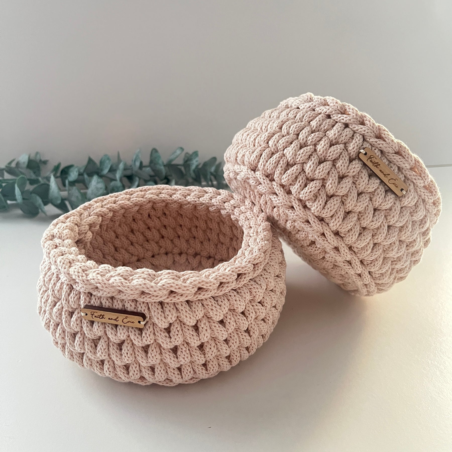 Crochet basket - small - colour Nude
