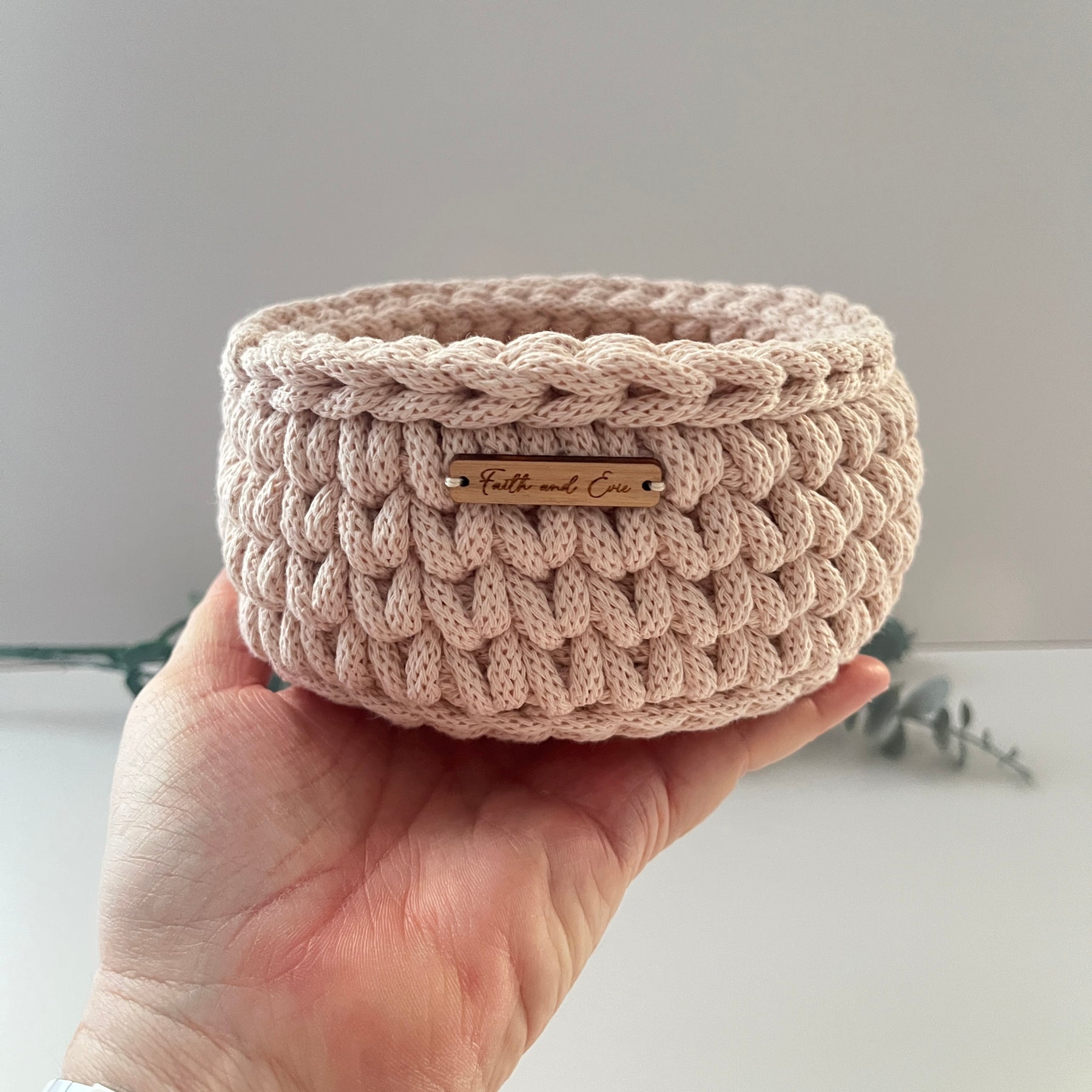 Crochet basket - small - colour Nude