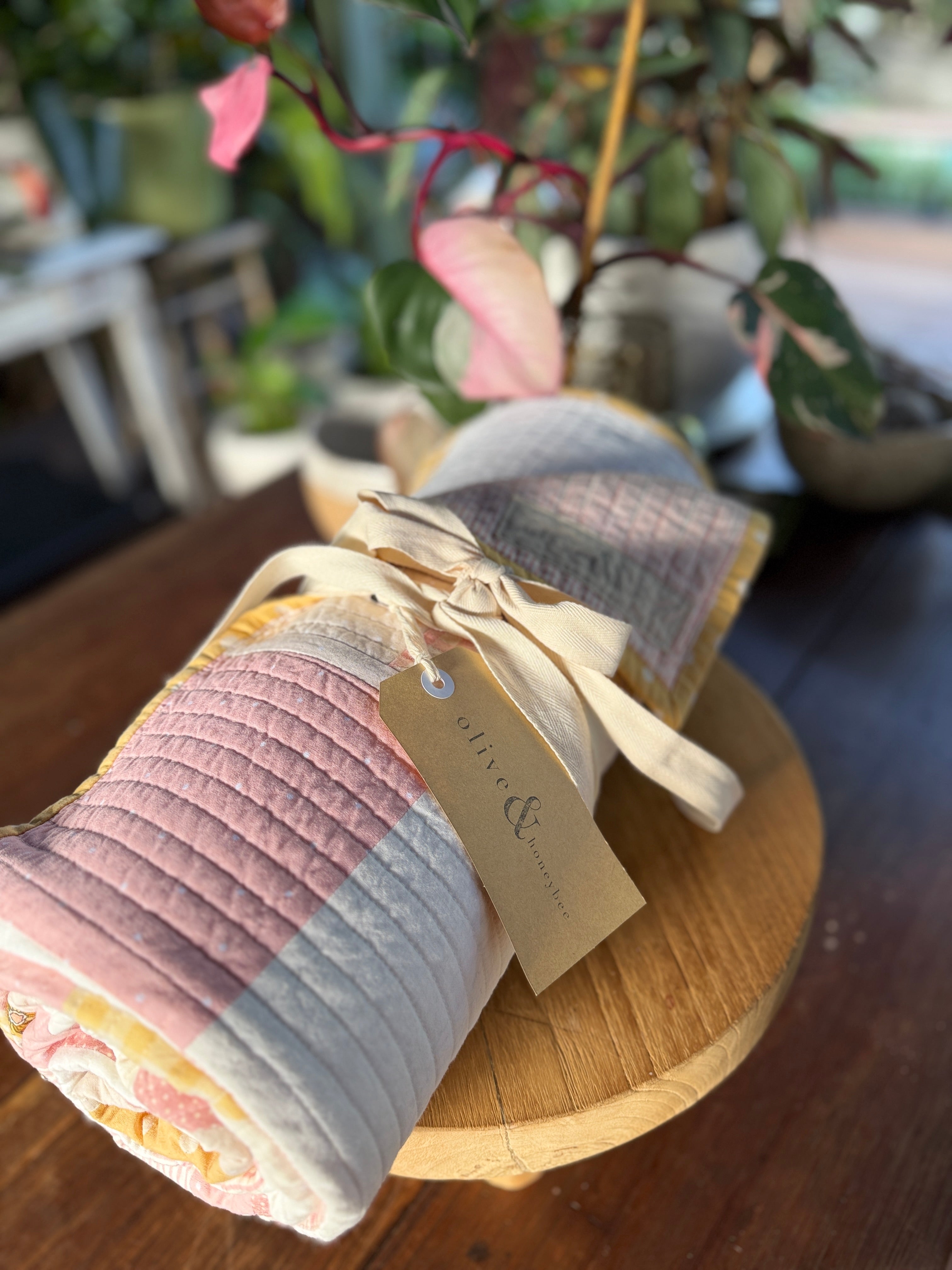 Prairie Sunset Patchwork Quilt - Reversible Pastel design