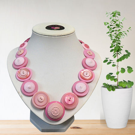 Button necklace - Pretty in Pink