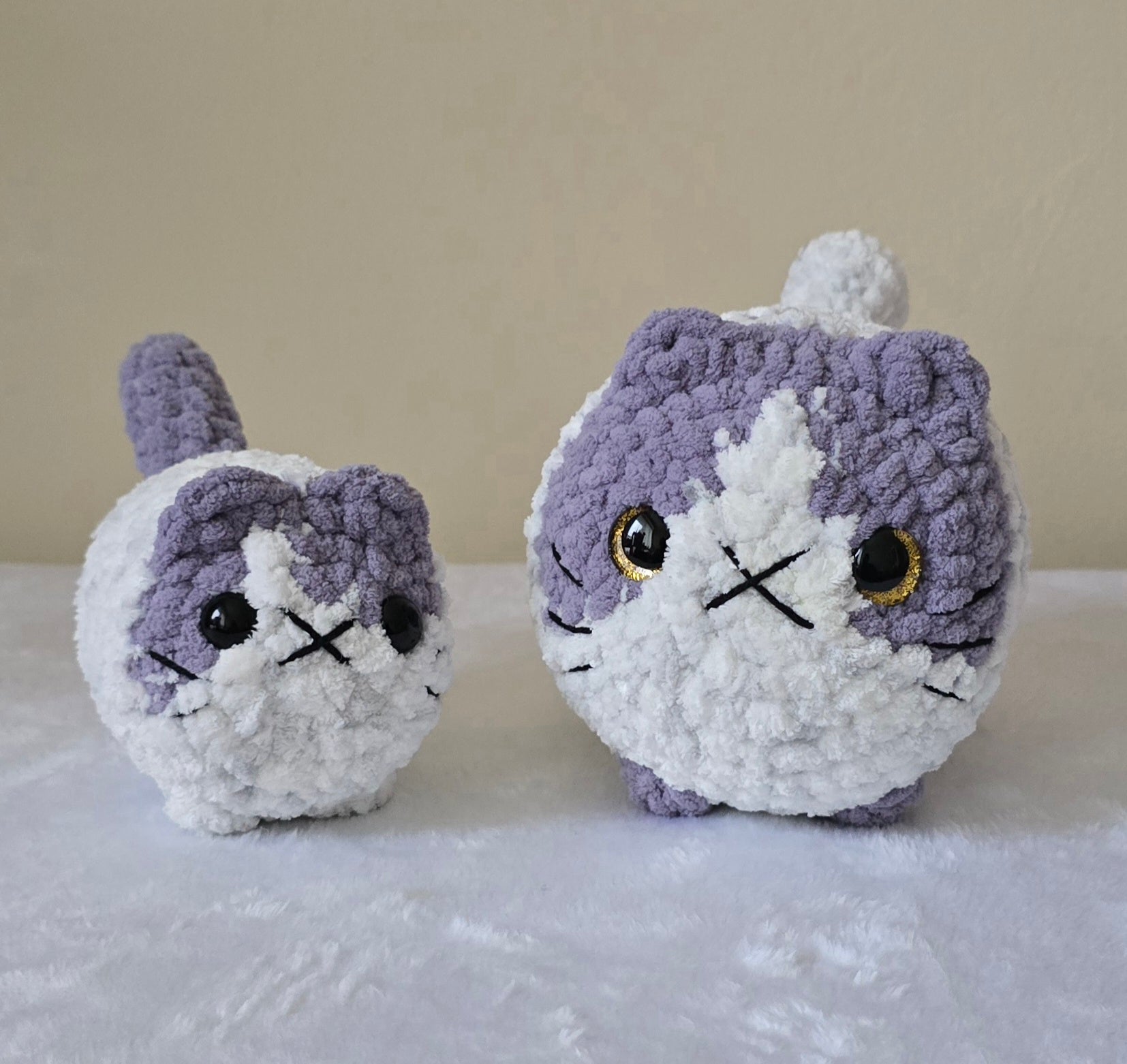 Loaf Mama Cat and Loaf Kitten Duo