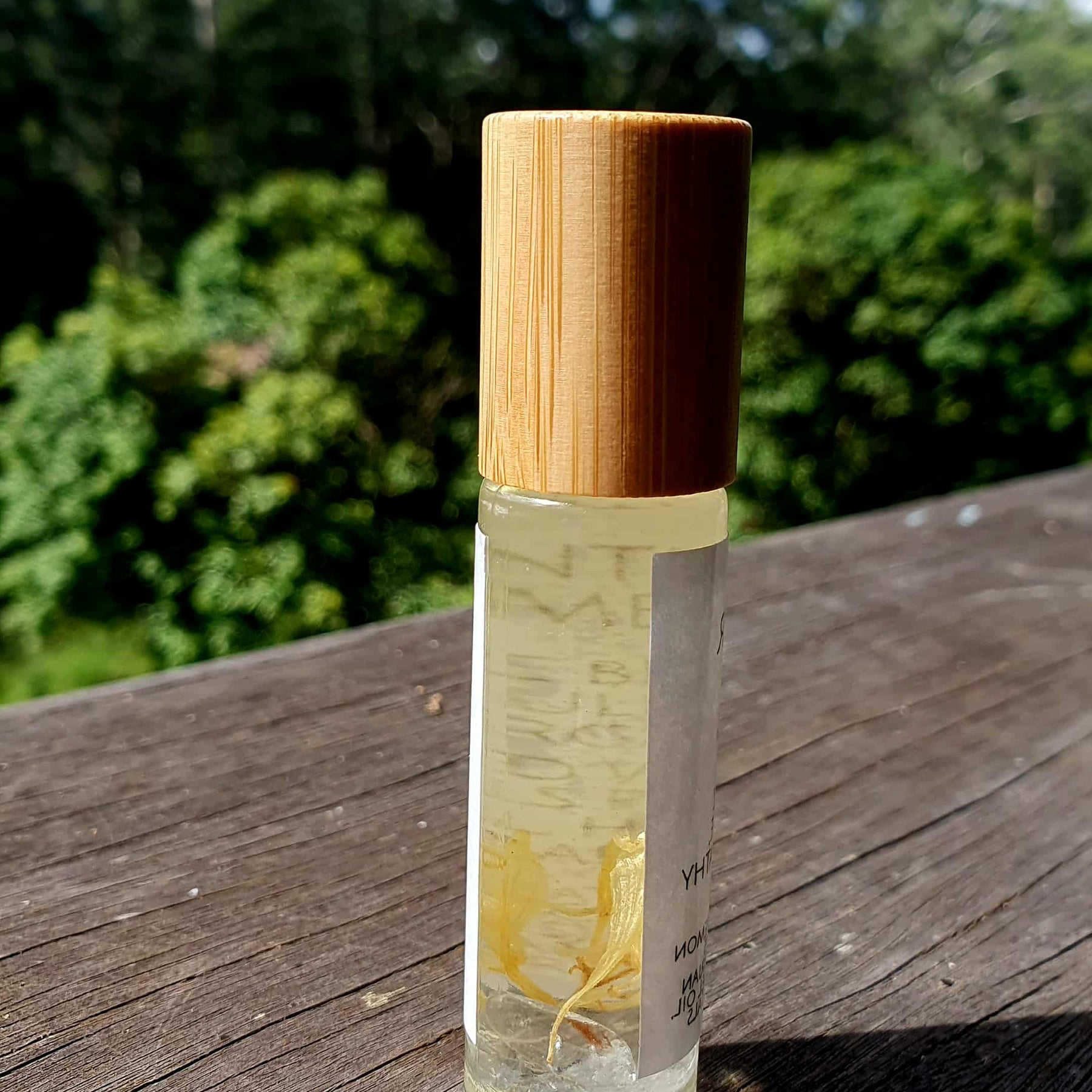 Essential oil perfume roller