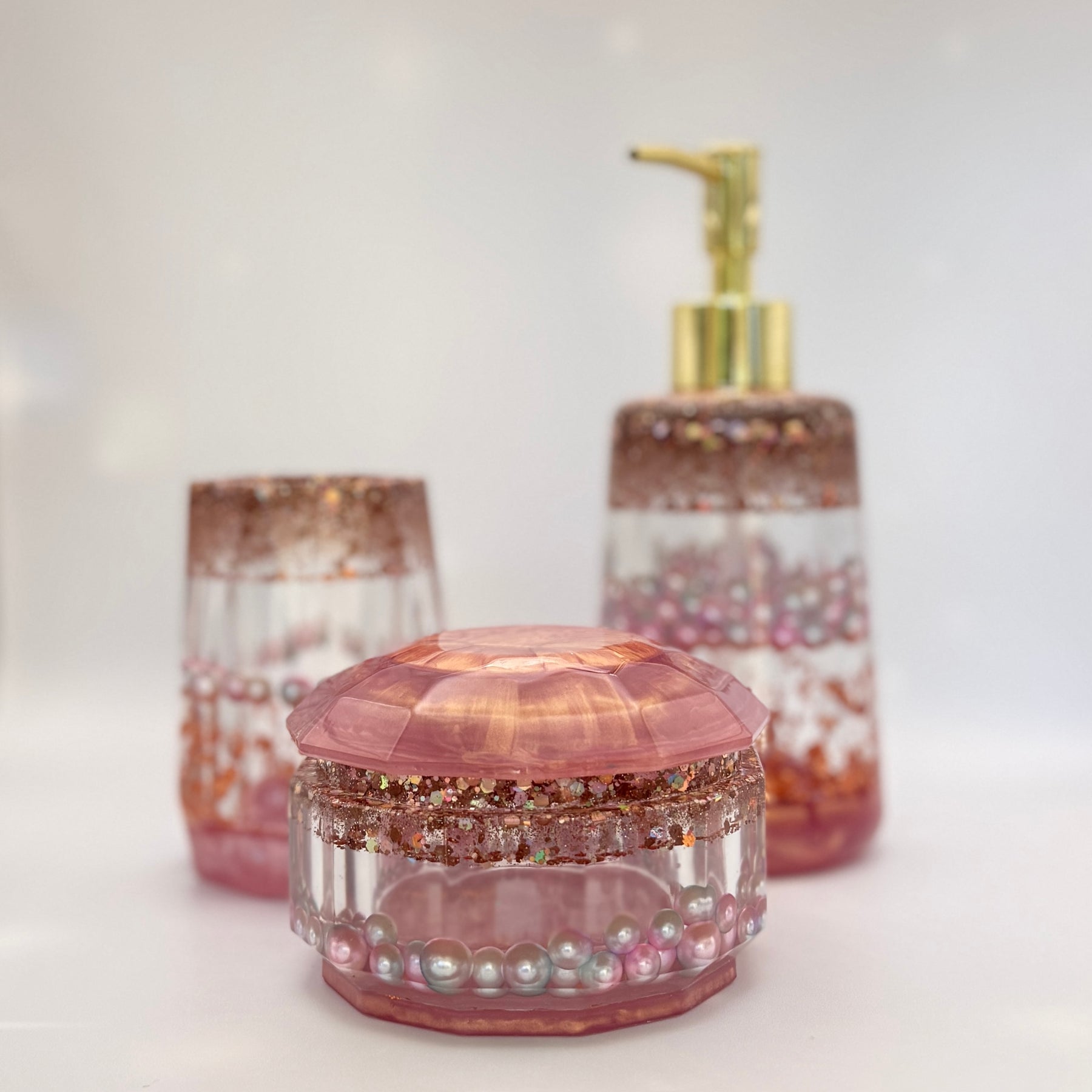 Resin Luxury Vanity Set - Gilded Rose Pearl