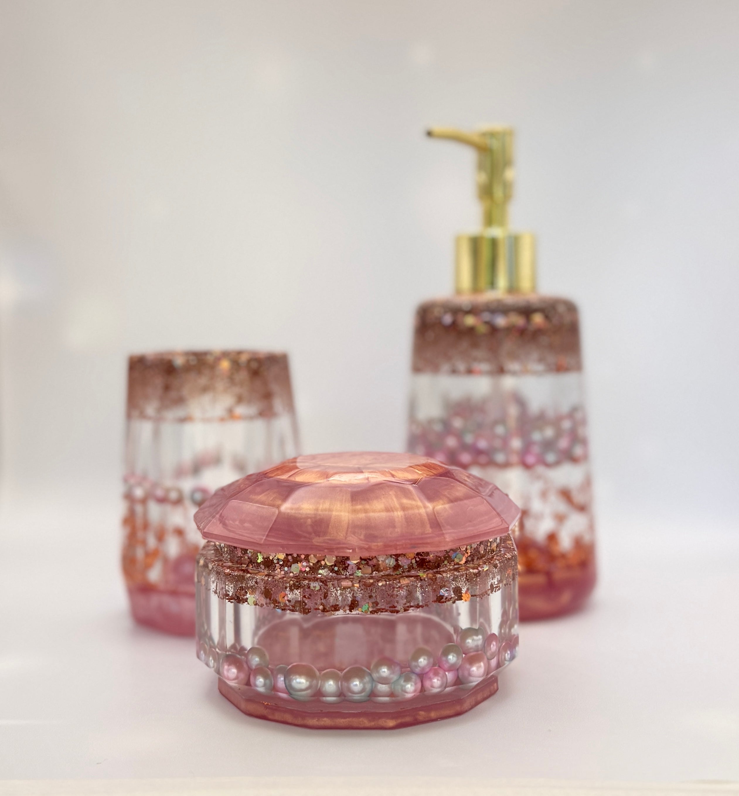 Resin Luxury Vanity Set - Gilded Rose Pearl