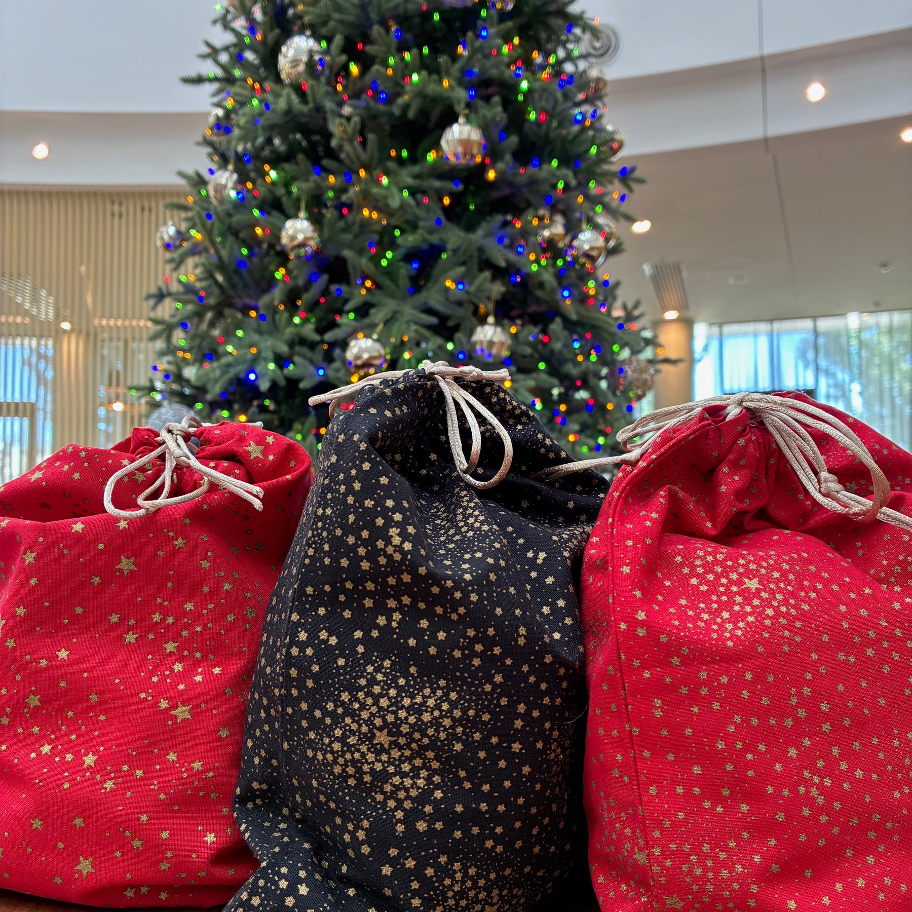 Handmade Fabric Christmas Gift Bags / reusable gift bags  | Ready to ship | FREE Postage