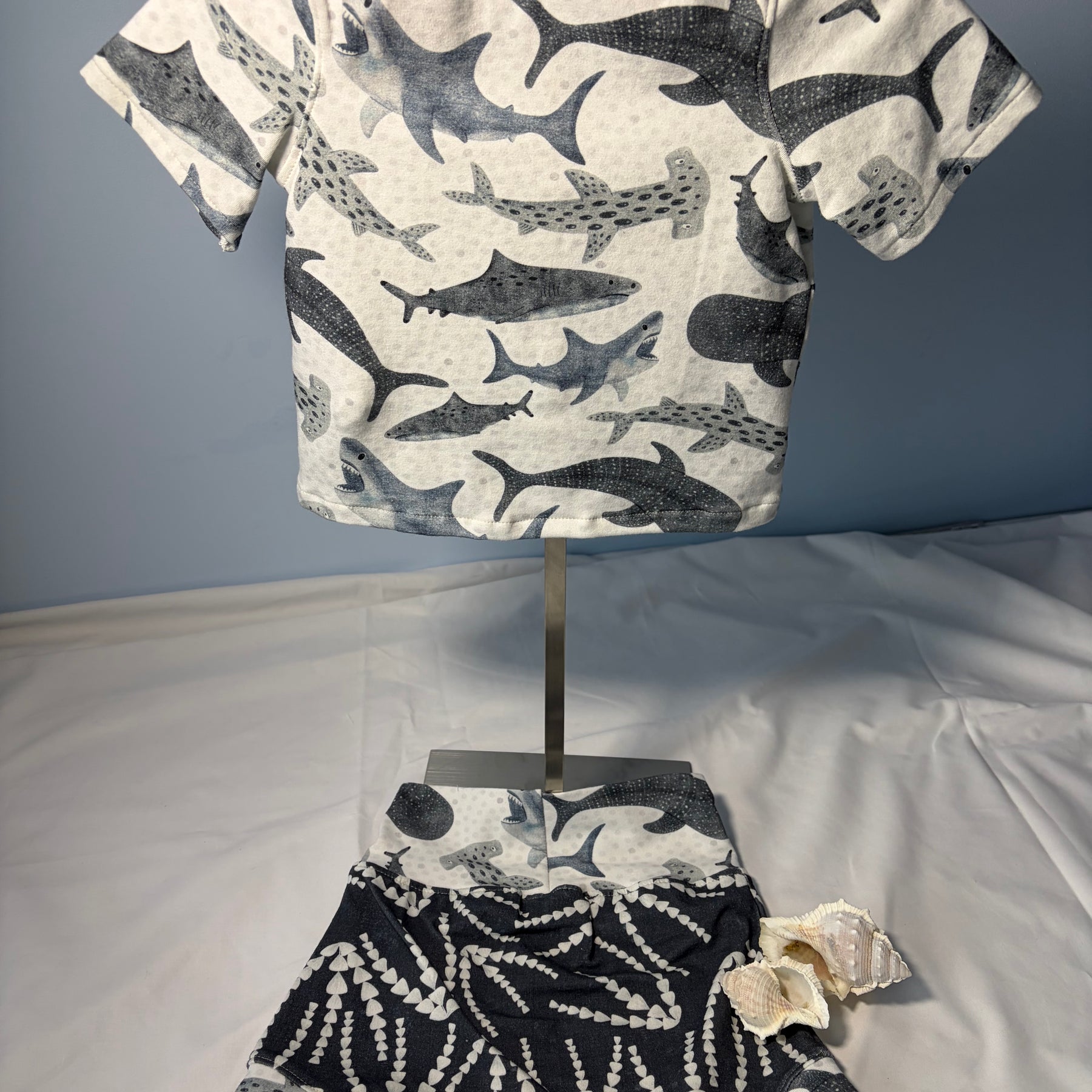 EOFY SALE SHARK TEE AND SHORTS SET 12-18 months
