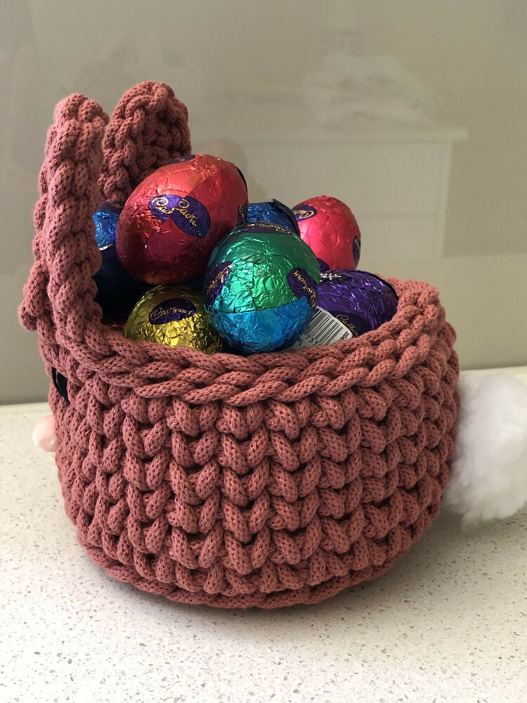 Crochet Easter Basket Rust 1