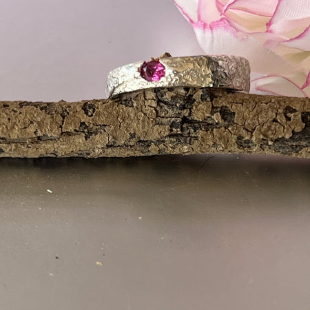 “Batemans Bay” Sterling Silver Ring-Pink Sapphire