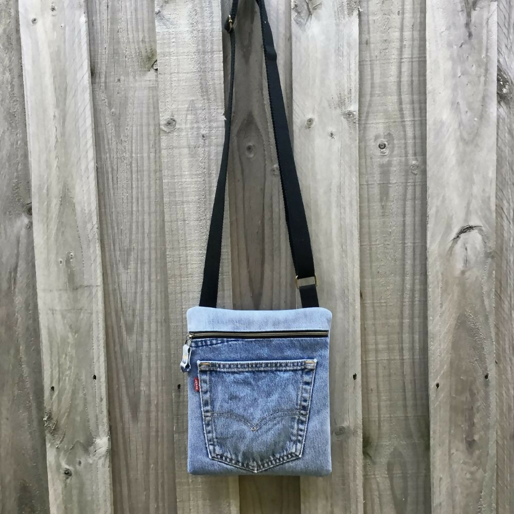 denim_crossbody_06a