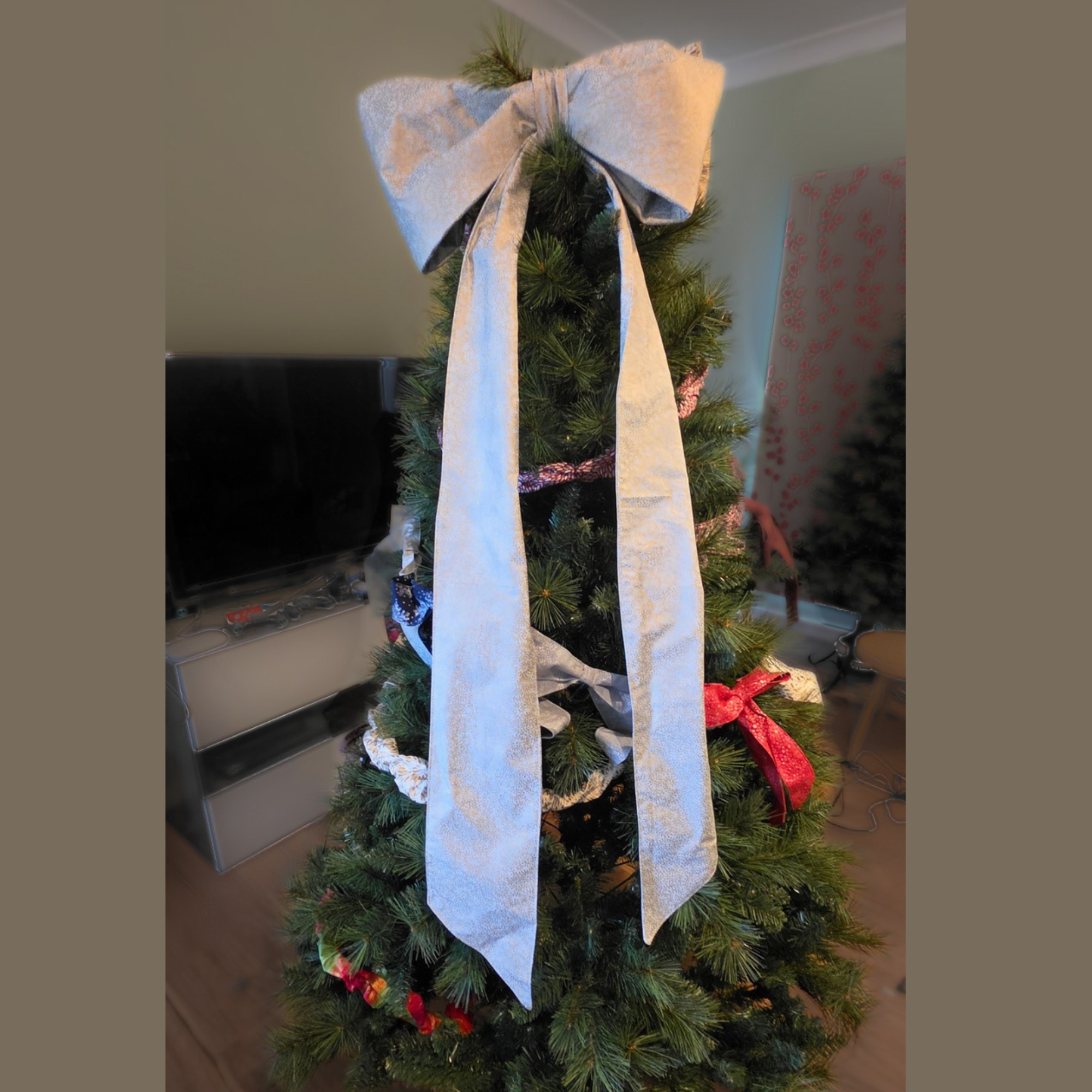 Tree-Topper Bow - long tail FGWL Heirloom decoration