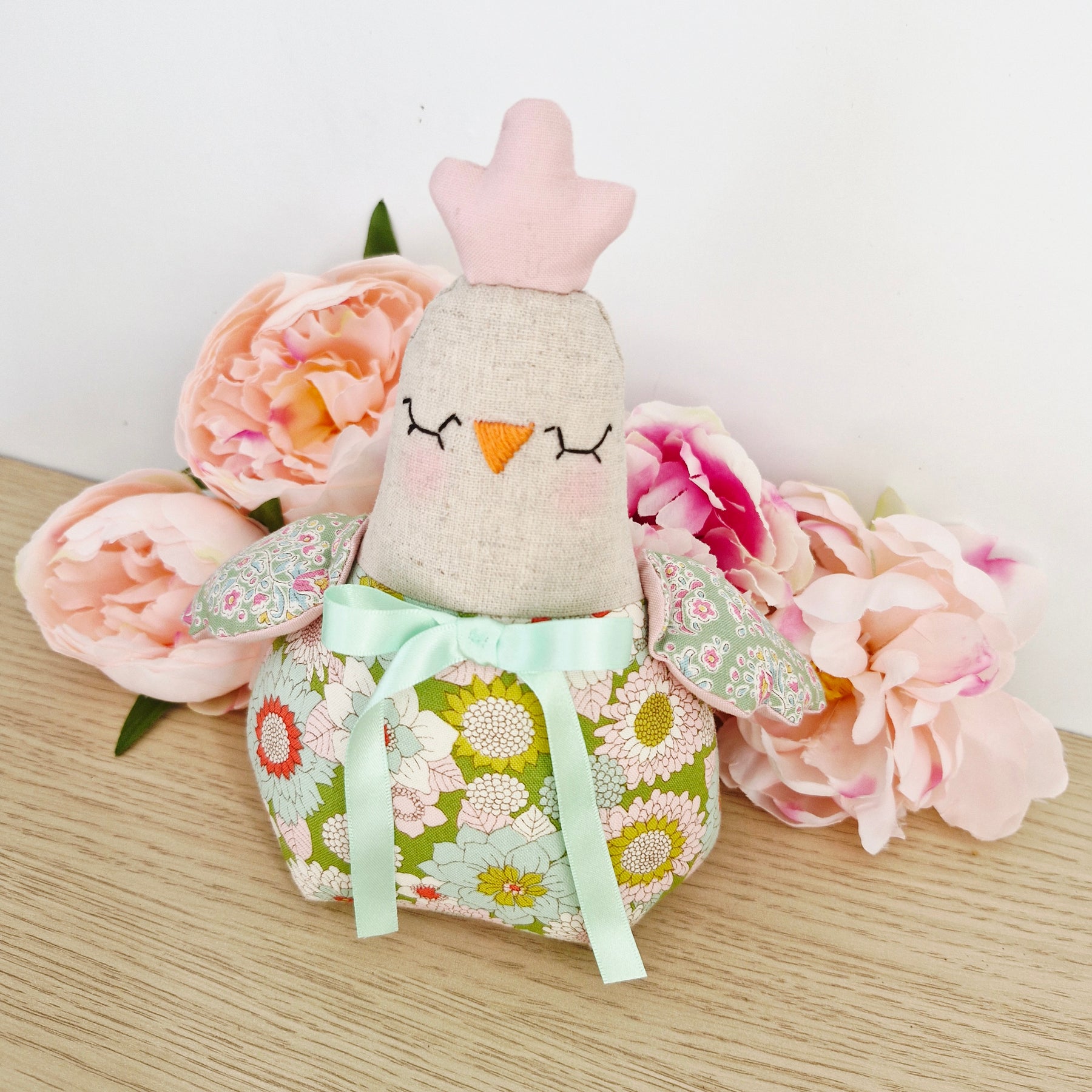 Henrietta Hen - Boogie Flower Green