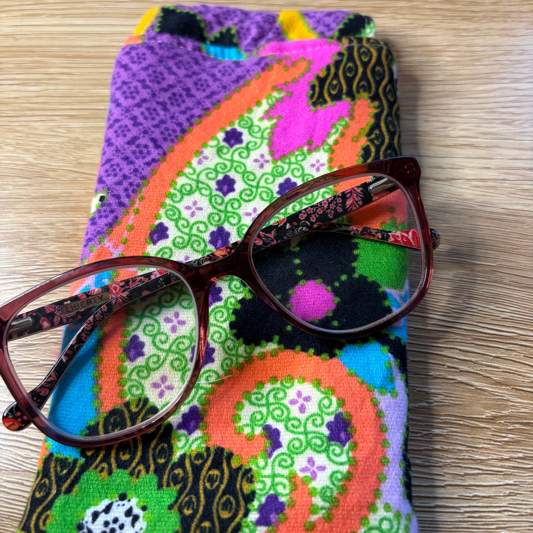 gorgeous bright vintage fabric sunglass pouch - violetclothing - free postage