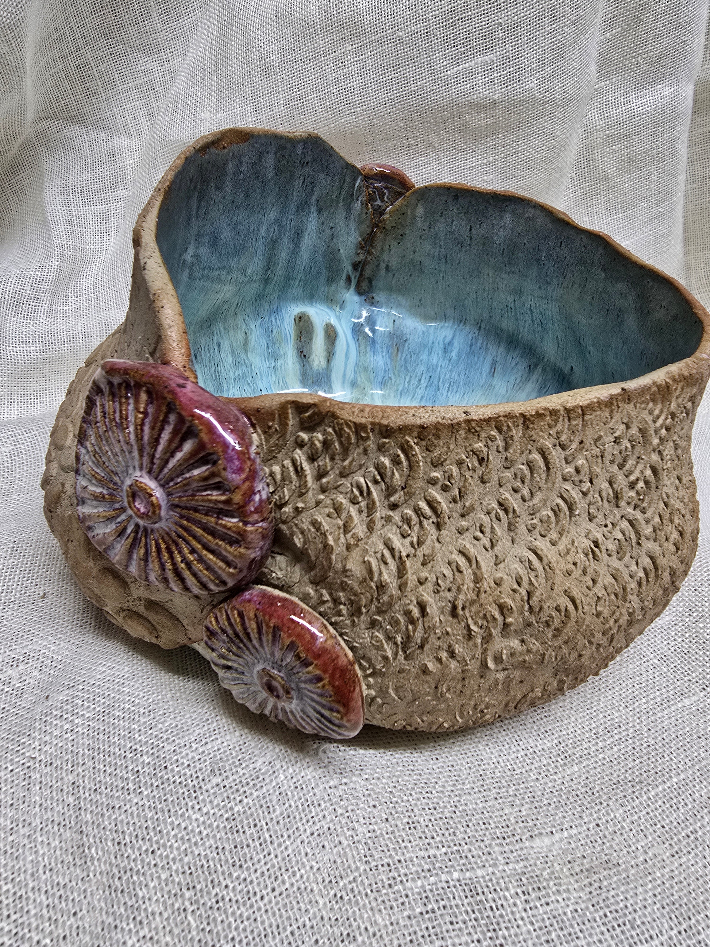 Rockpool series. Large textured bowl