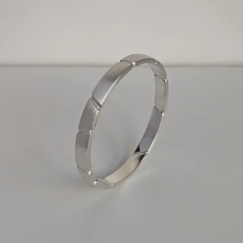 handmade hand carved bangle - round