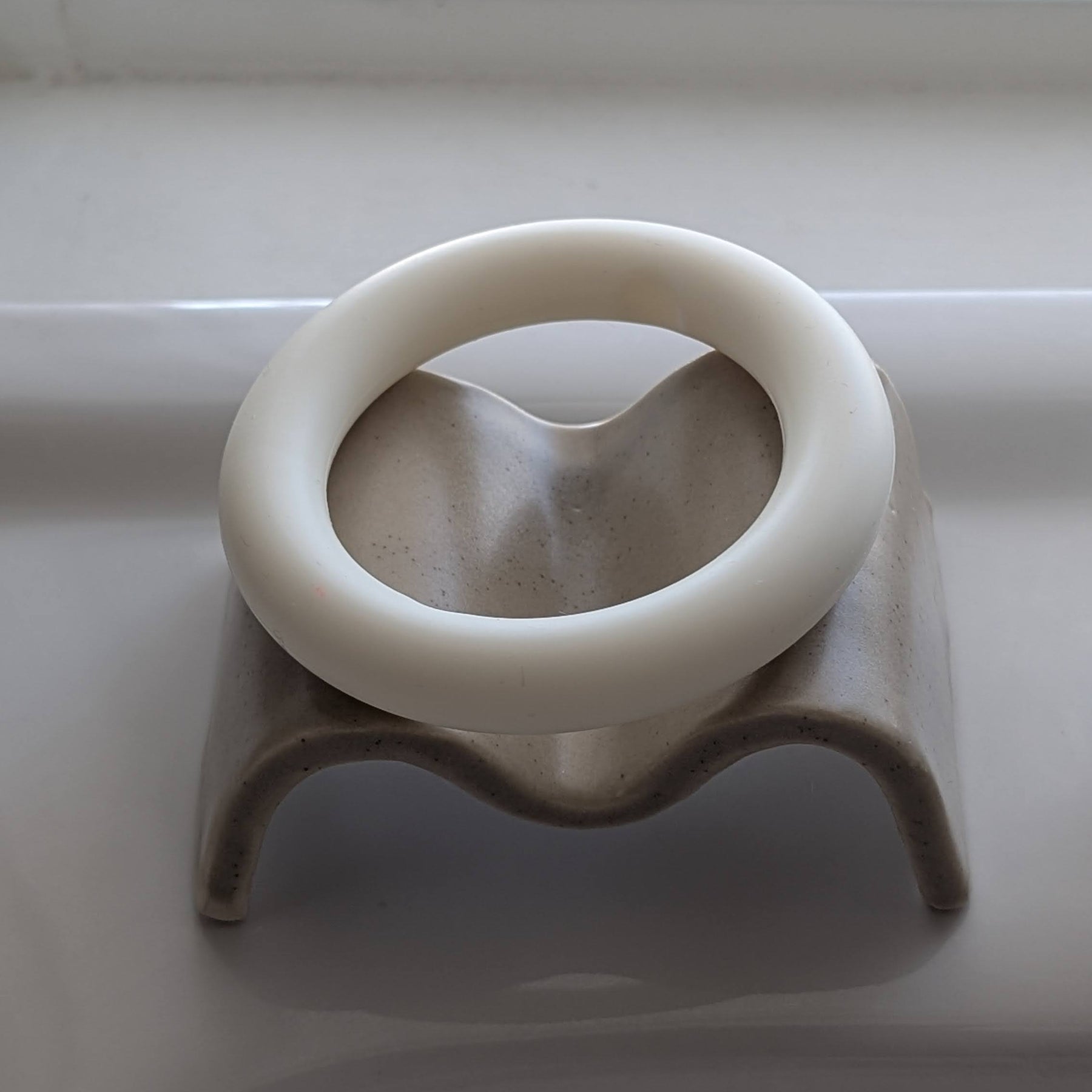 Menstrual Cup Drying Rack - Matte Beige Speckled - Handmade Ceramic