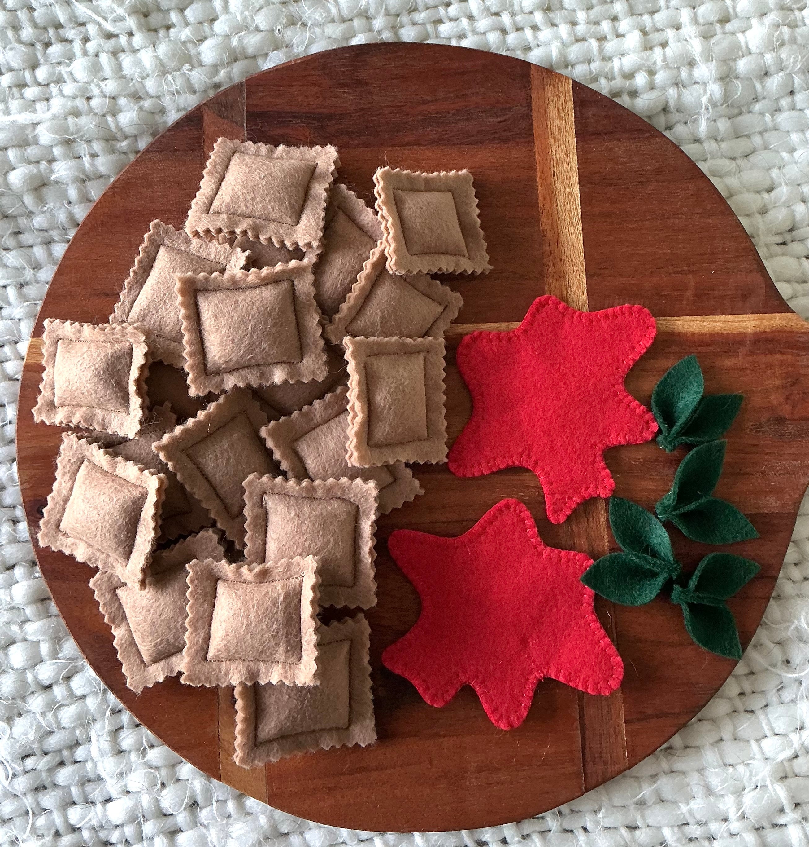 Felt ravioli pasta dinner set