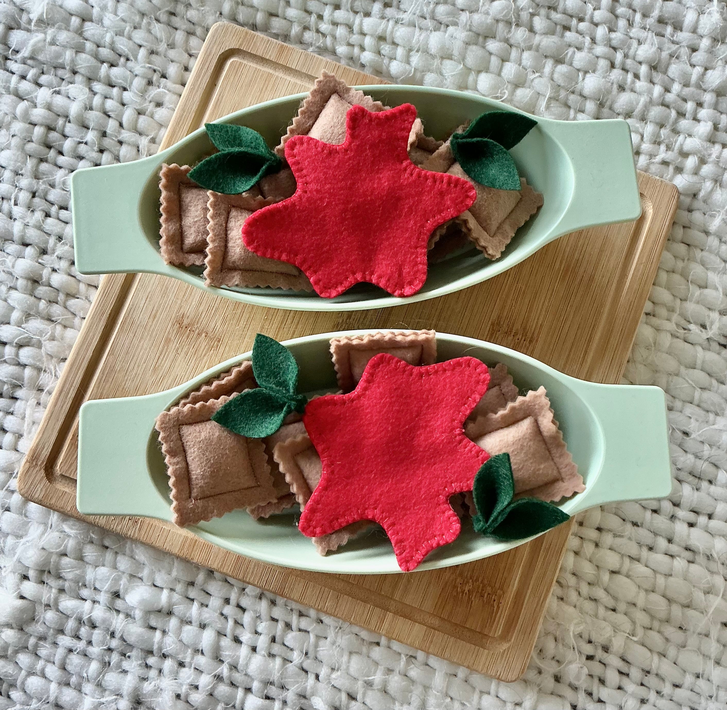 Felt ravioli pasta dinner set