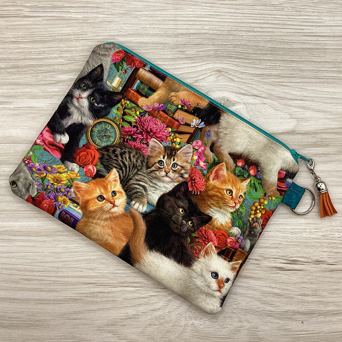 Cats kittens Zip Pouch (21cm x 16cm) Fully lined, lightly padded