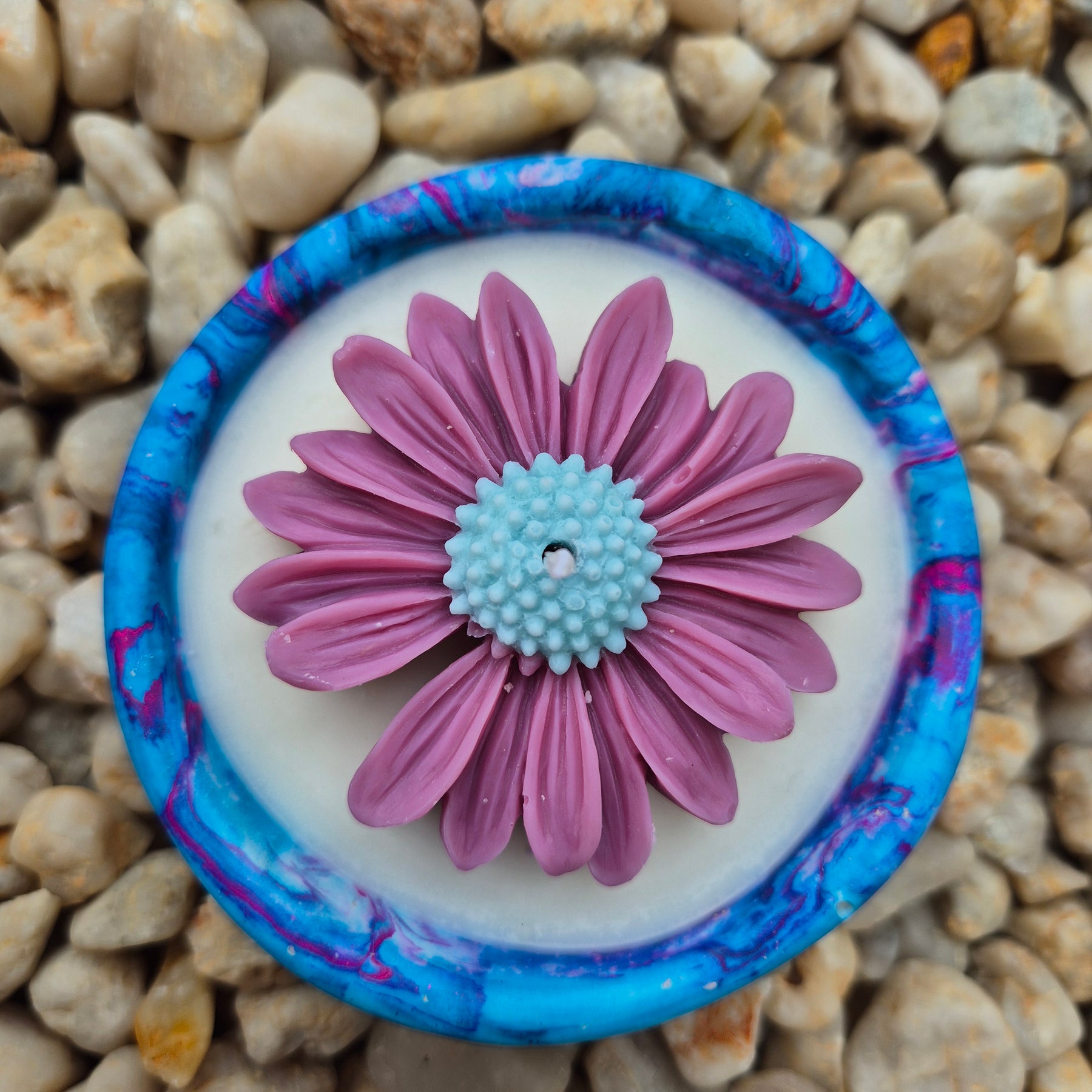Scented organic shaped concrete bowl candle with black raspberry lime