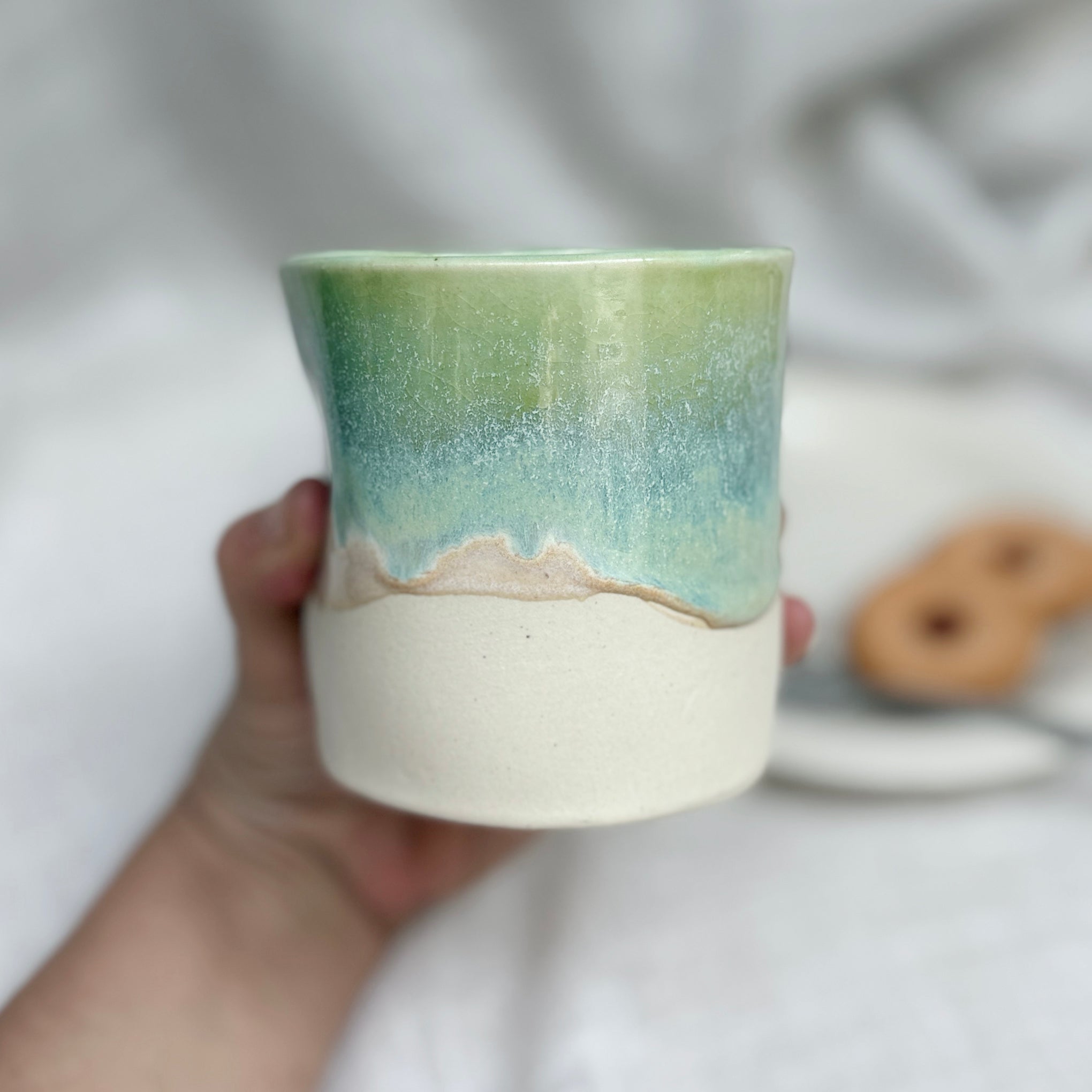Thumbler ceramic mugs 350ml